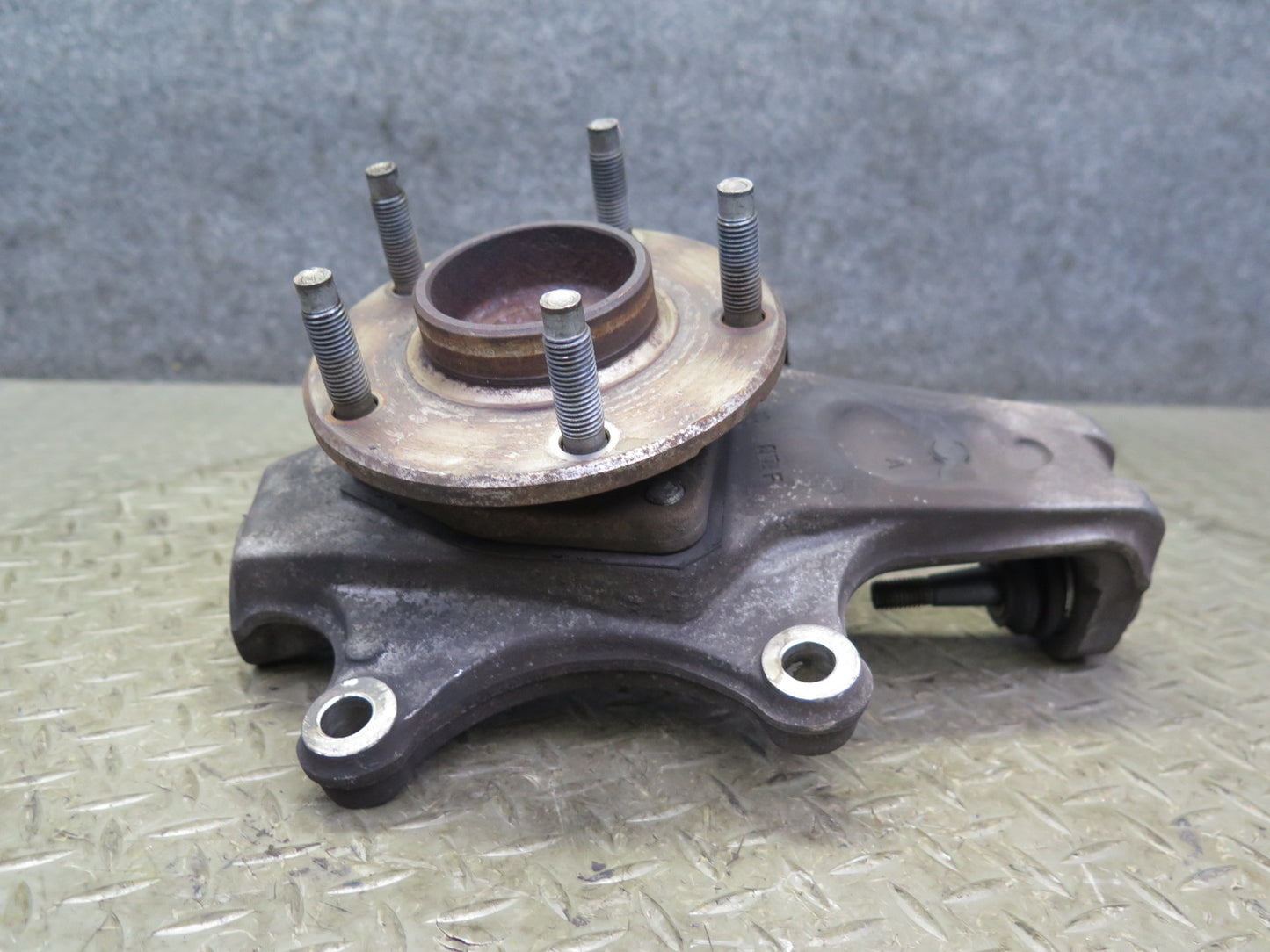 2004-2008 Cadillac XLR Front Left Driver Side Spindle Knuckle Wheel Hub Bearing