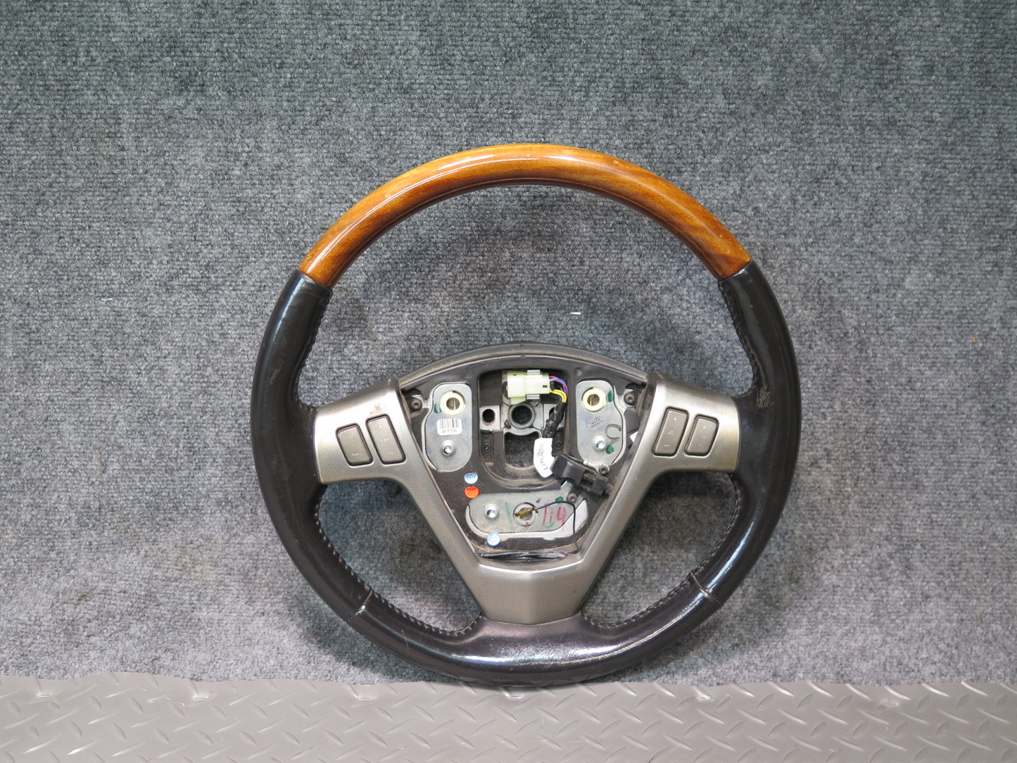 2004-2007 Cadillac XLR Leather Wood Steering W/ Controls
