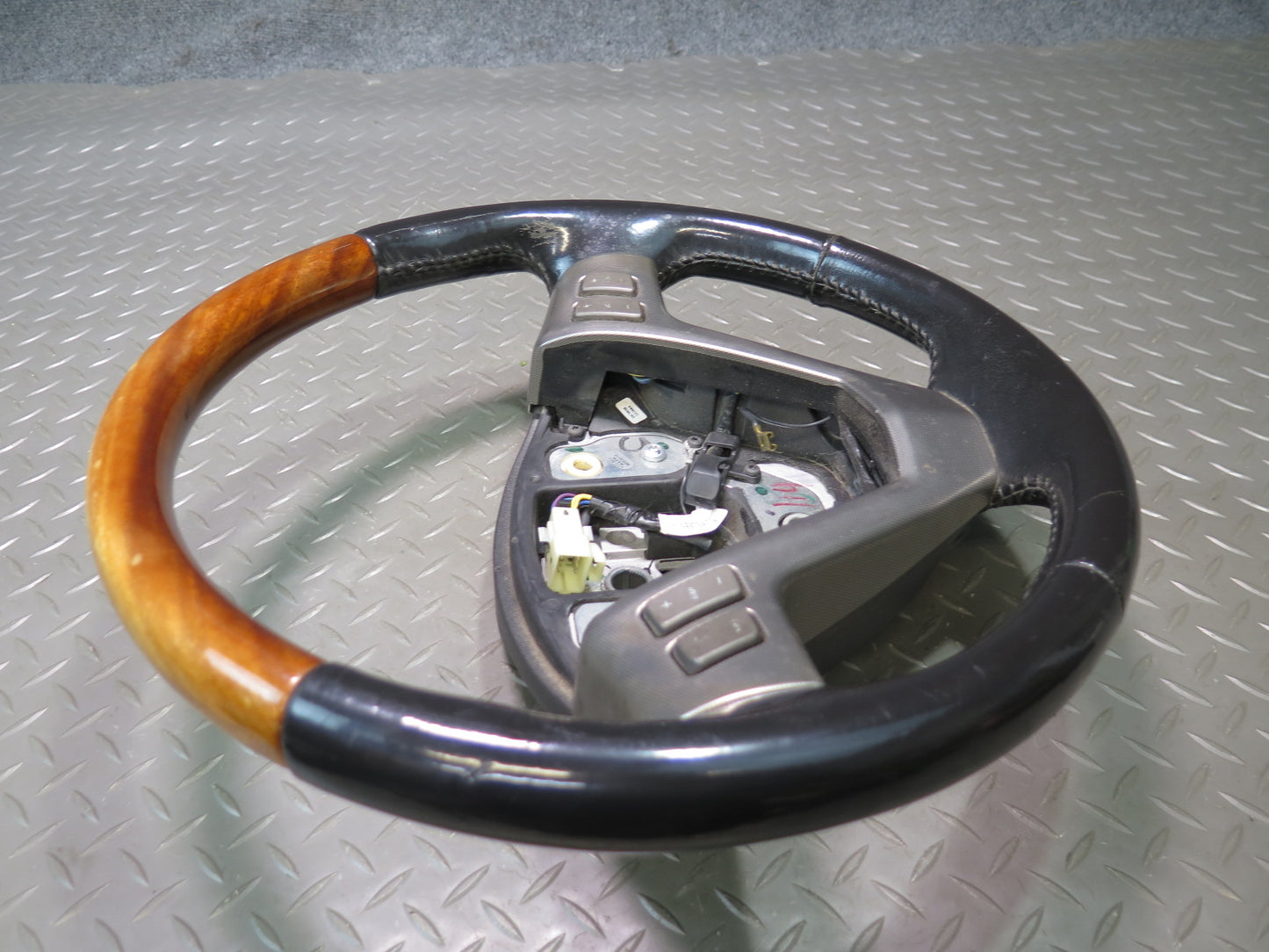 2004-2007 Cadillac XLR Leather Wood Steering W/ Controls