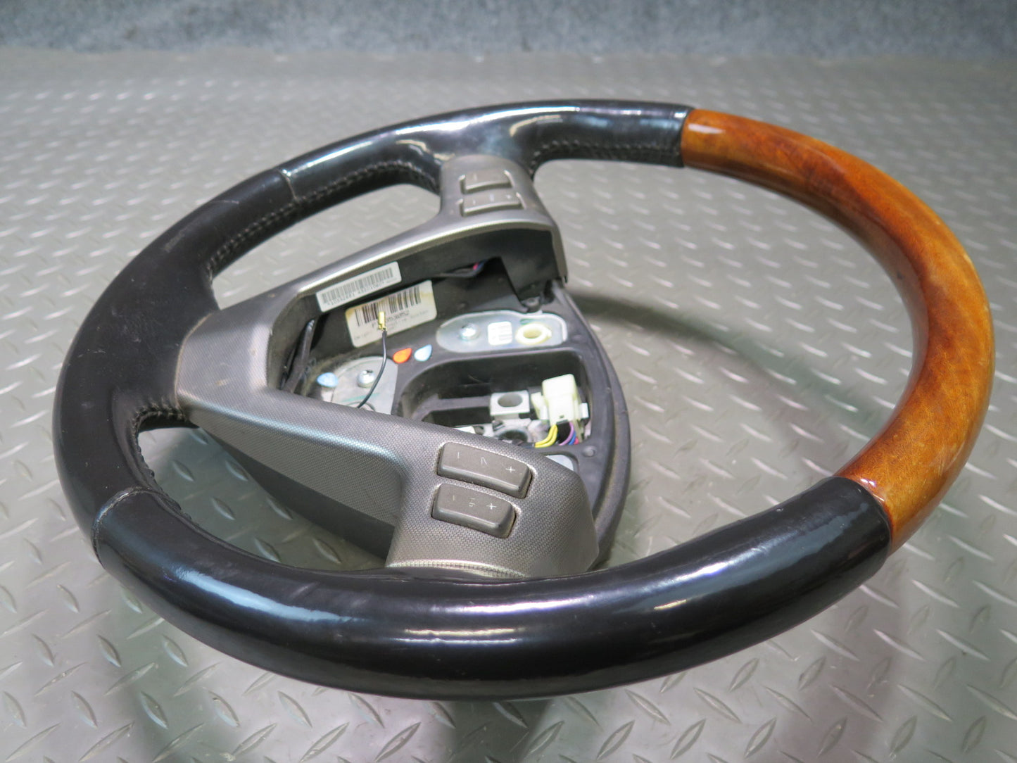 2004-2007 Cadillac XLR Leather Wood Steering W/ Controls