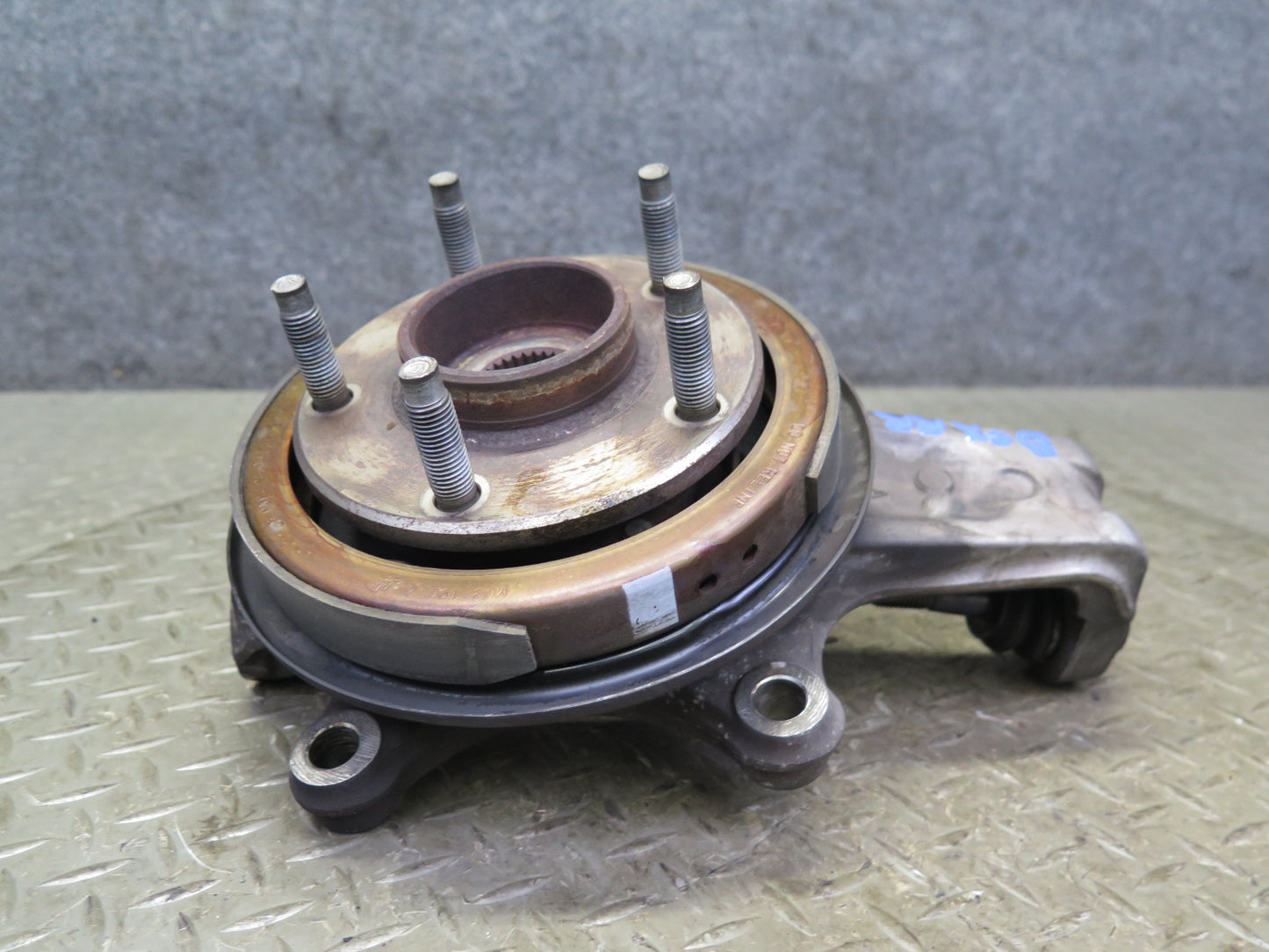 2004-2008 Cadillac XLR Rear Right Pass Side Spindle Knuckle Wheel Hub Bearing