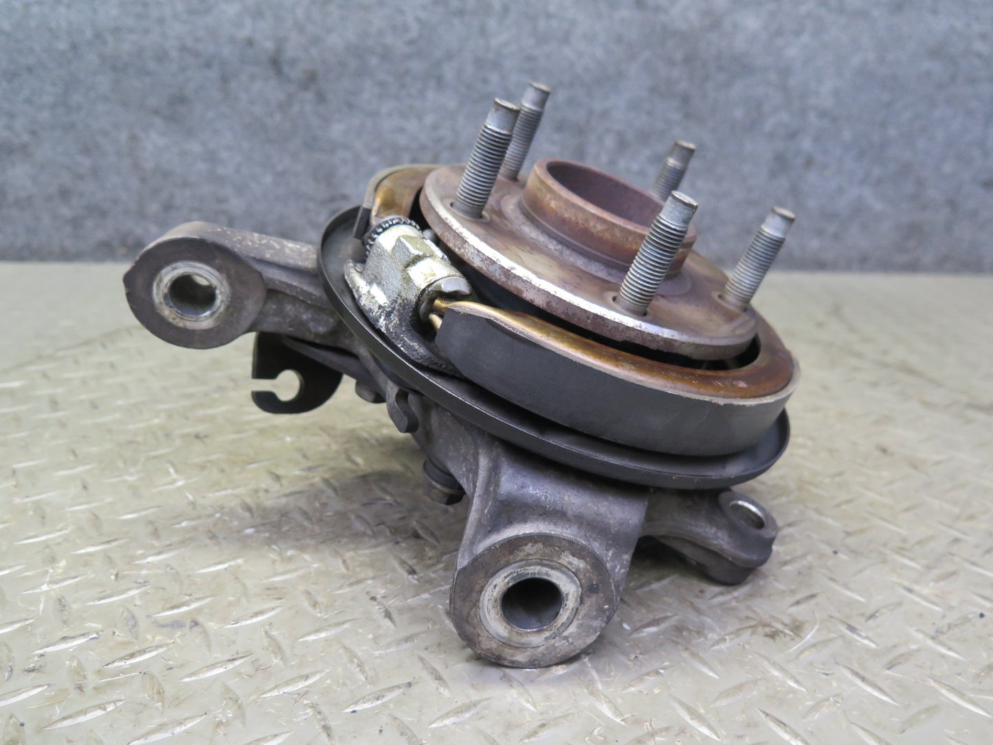 2004-2008 Cadillac XLR Rear Right Pass Side Spindle Knuckle Wheel Hub Bearing
