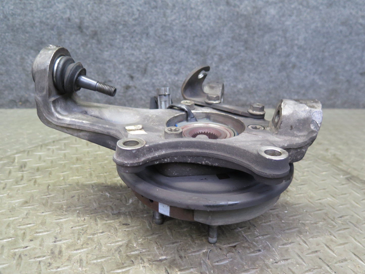 2004-2008 Cadillac XLR Rear Right Pass Side Spindle Knuckle Wheel Hub Bearing
