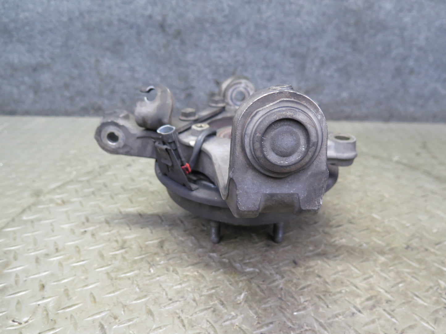 2004-2008 Cadillac XLR Rear Right Pass Side Spindle Knuckle Wheel Hub Bearing