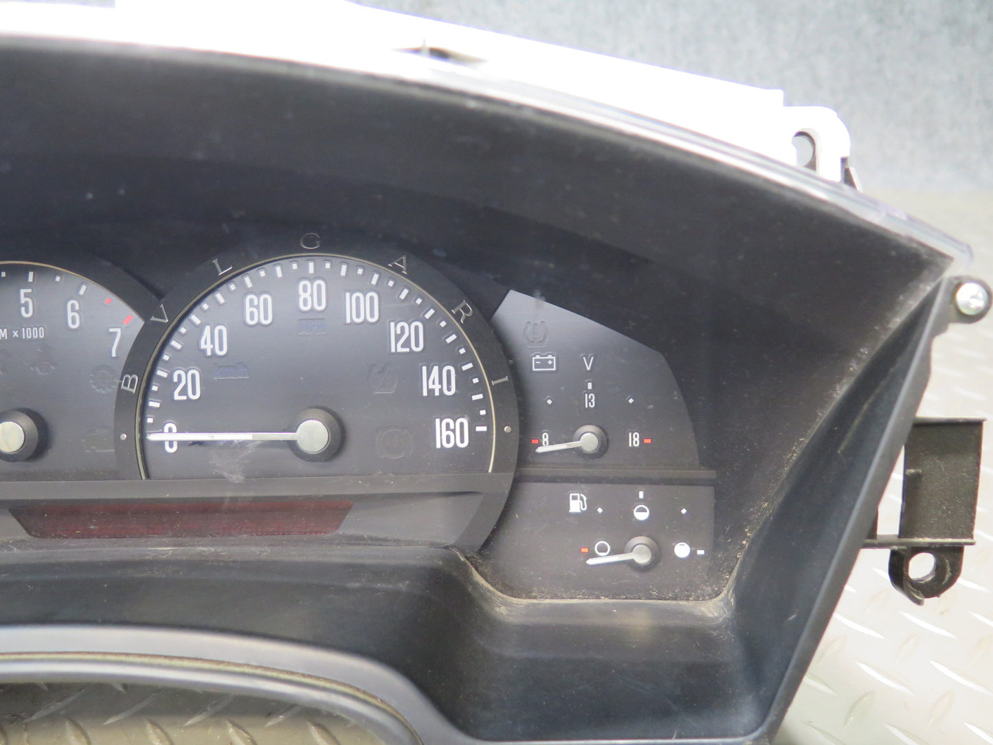 2004-2005 Cadillac XLR Dash Instrument Cluster Gauge Speedometer