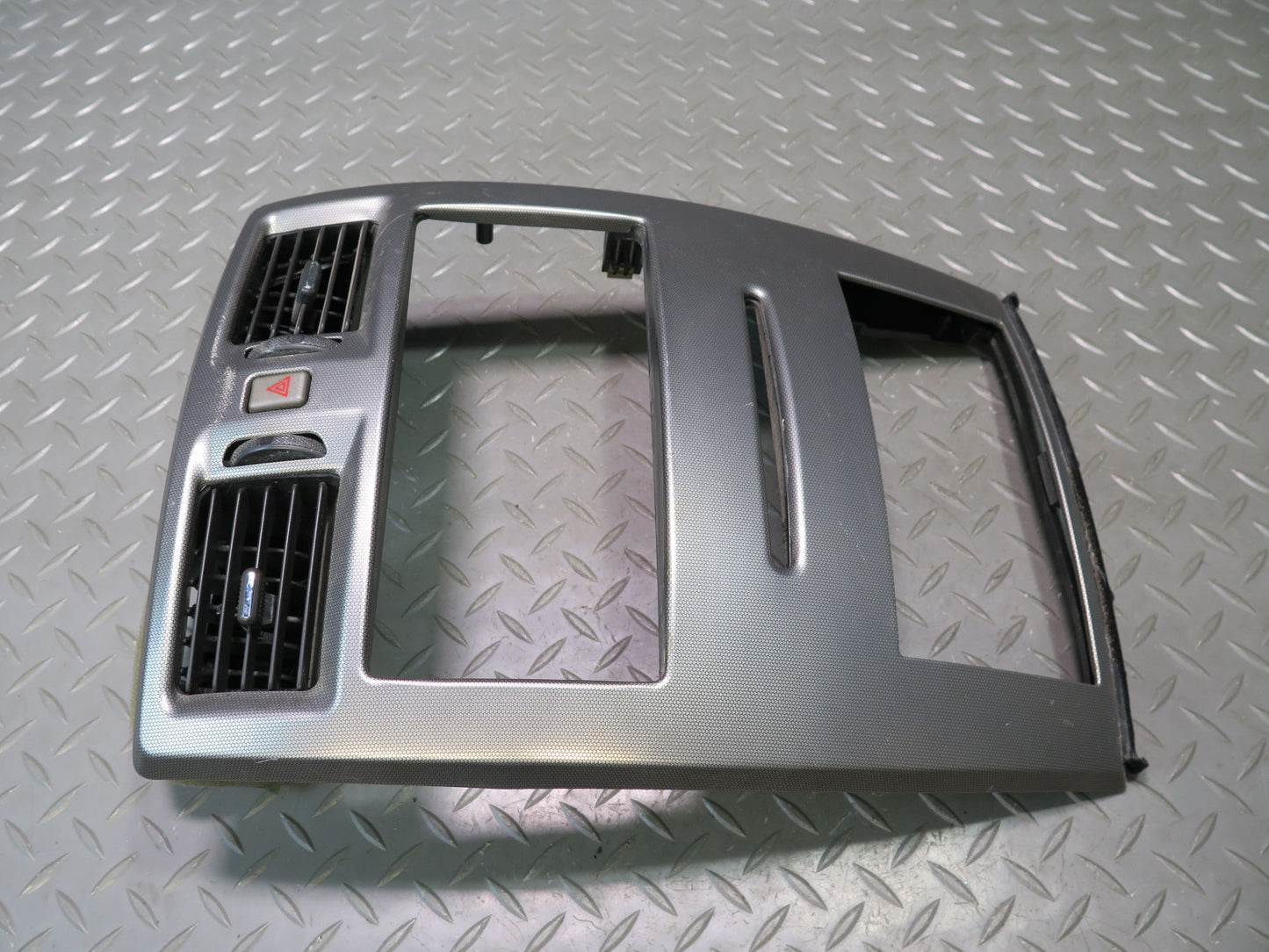 2004-2005 Cadillac XLR Front Center Console Radio Trim Bezel Panel W/ Air Vent