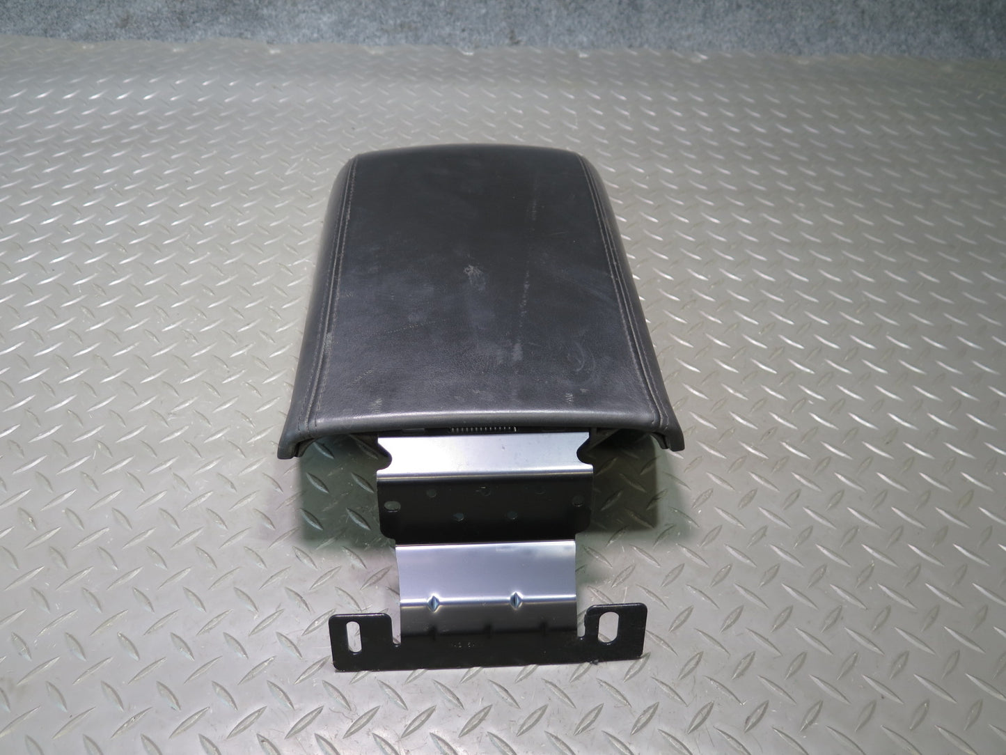 2004-2006 Cadillac XLR Center Console Lid Arm Rest Leather Black