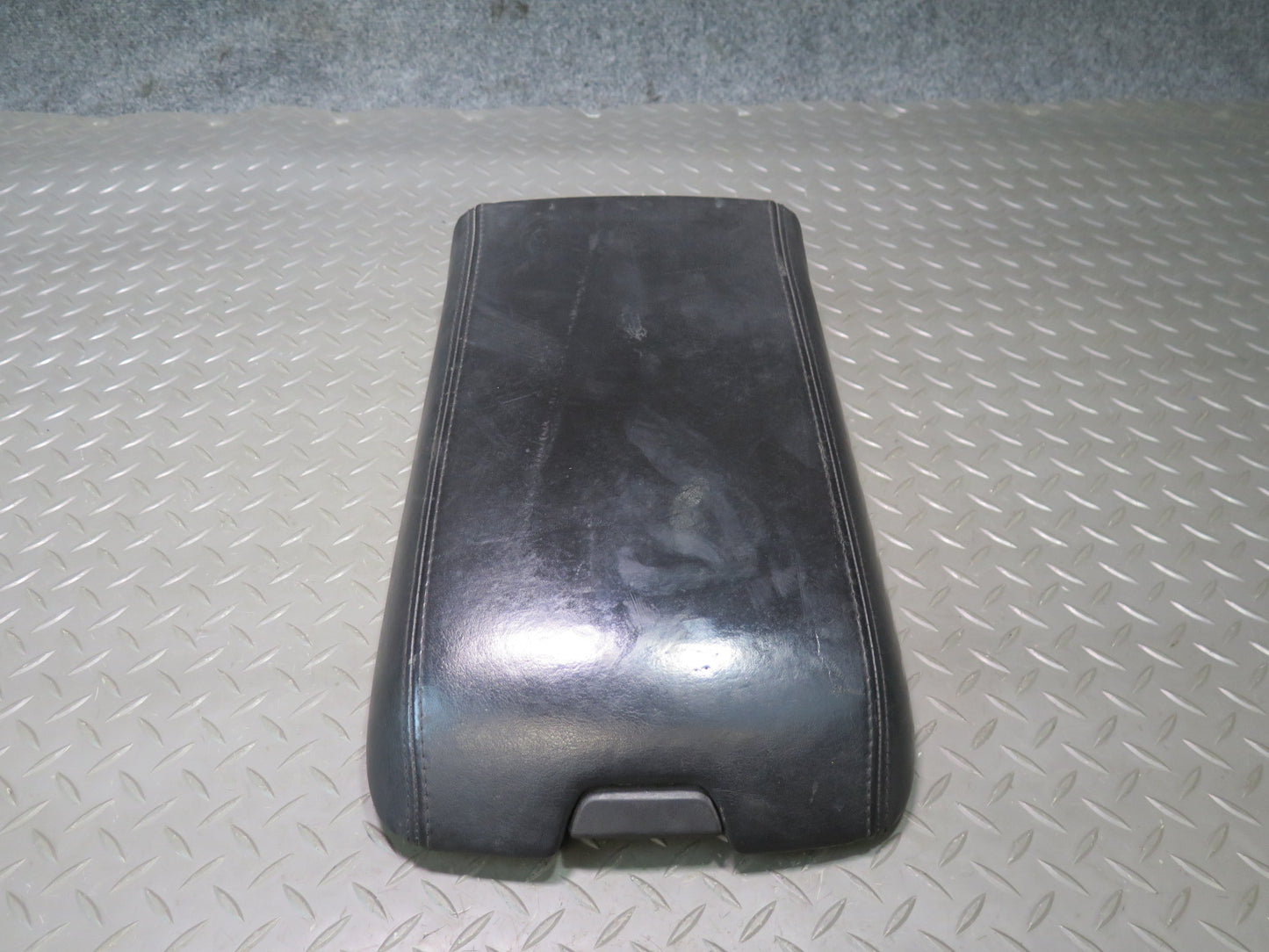 2004-2006 Cadillac XLR Center Console Lid Arm Rest Leather Black