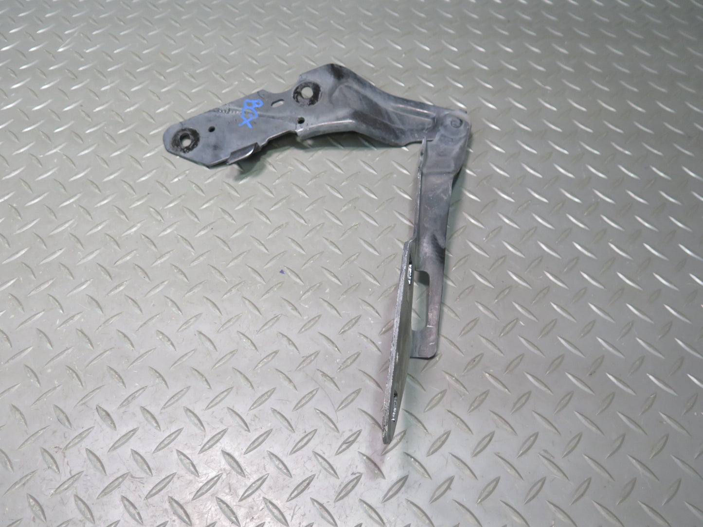 2004-2009 Cadillac XLR Front Right & Left Side Hood Bonnet Hinge Support Set