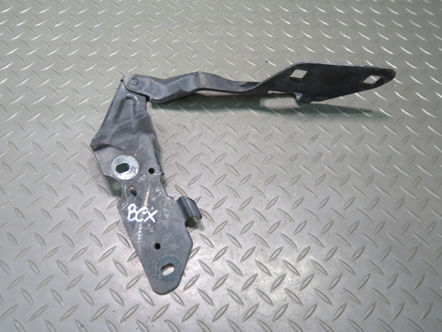 2004-2009 Cadillac XLR Front Right & Left Side Hood Bonnet Hinge Support Set