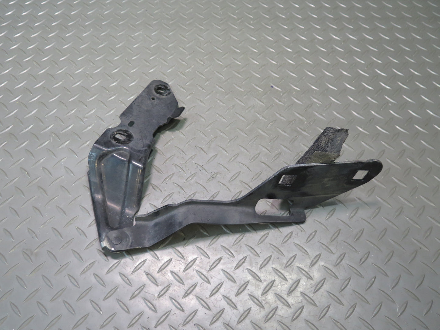 2004-2009 Cadillac XLR Front Right & Left Side Hood Bonnet Hinge Support Set
