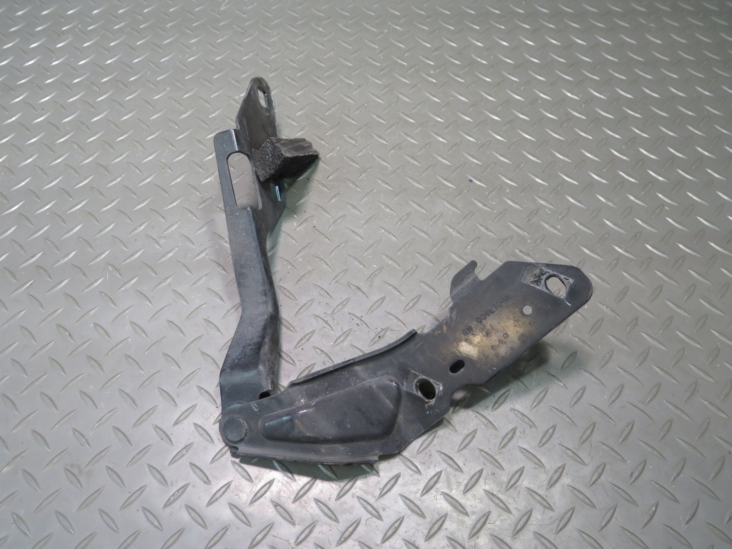 2004-2009 Cadillac XLR Front Right & Left Side Hood Bonnet Hinge Support Set