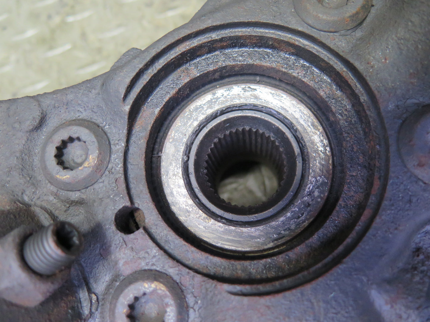 12-13 VW Golf R MK6 AWD Front Right Spindle Knuckle Wheel Hub Bearing OEM