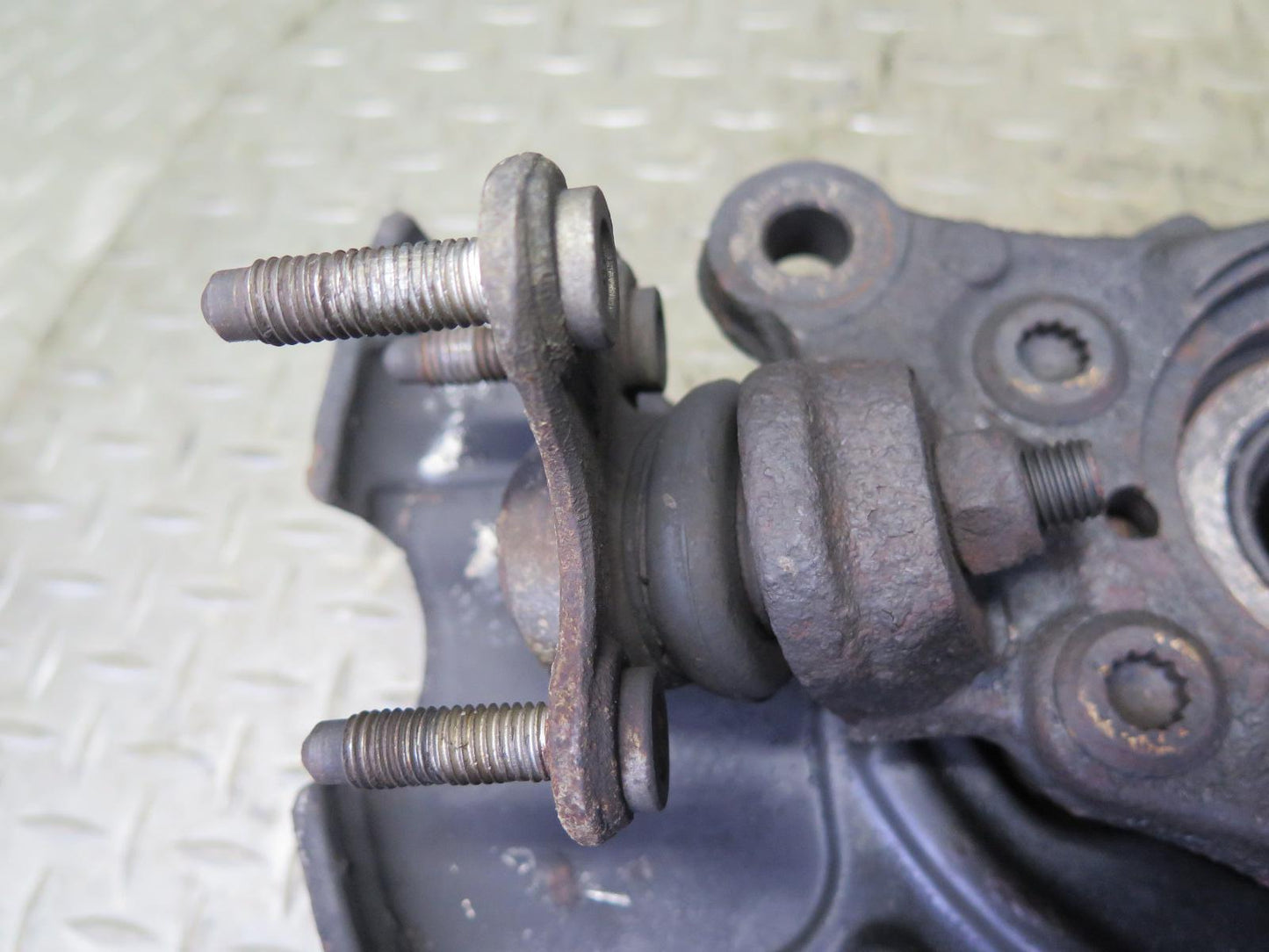 12-13 VW Golf R MK6 AWD Front Right Spindle Knuckle Wheel Hub Bearing OEM