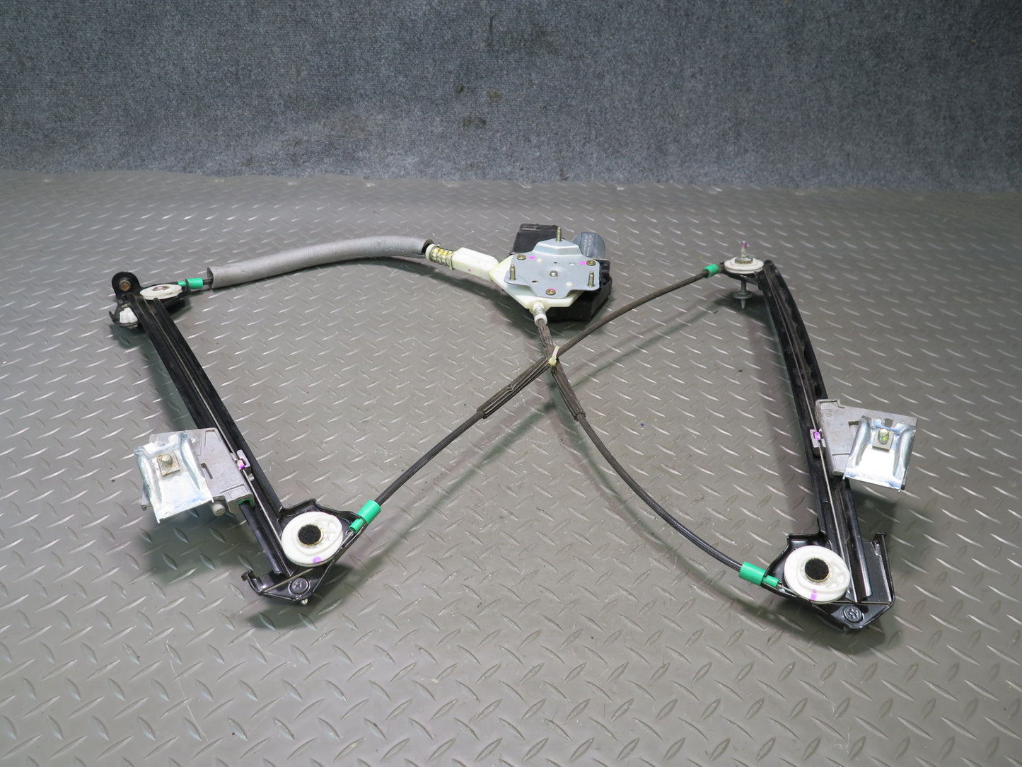 2004-2009 Cadillac XLR Front Right Passenger Side Window Regulator W/ Motor