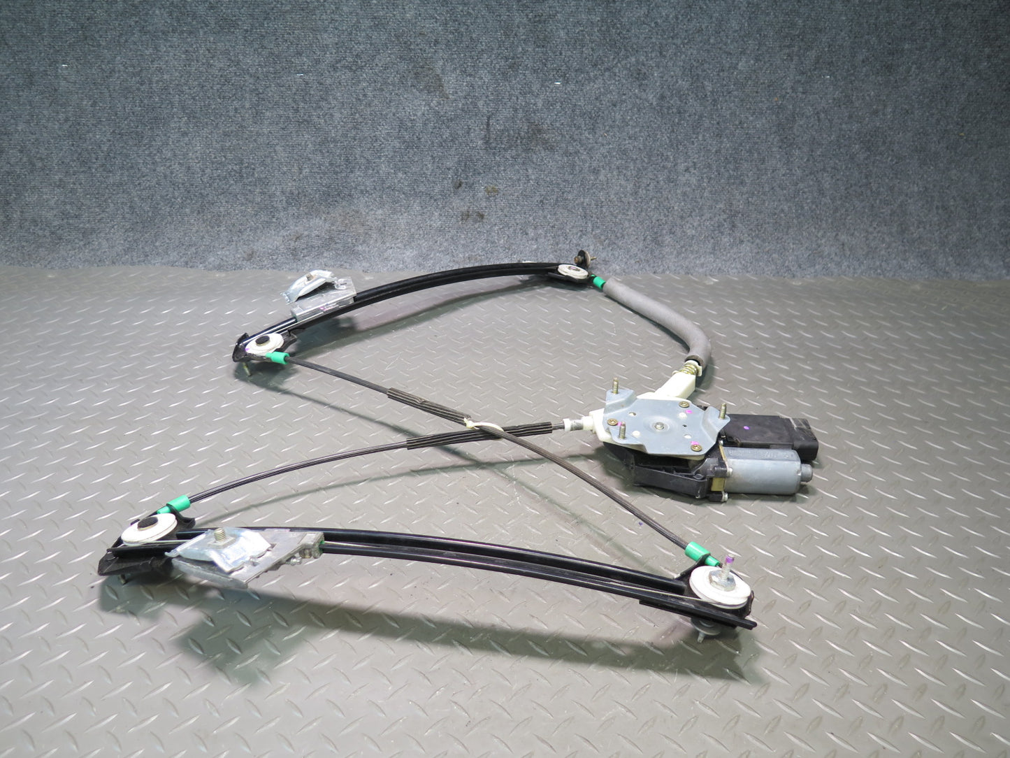 2004-2009 Cadillac XLR Front Right Passenger Side Window Regulator W/ Motor