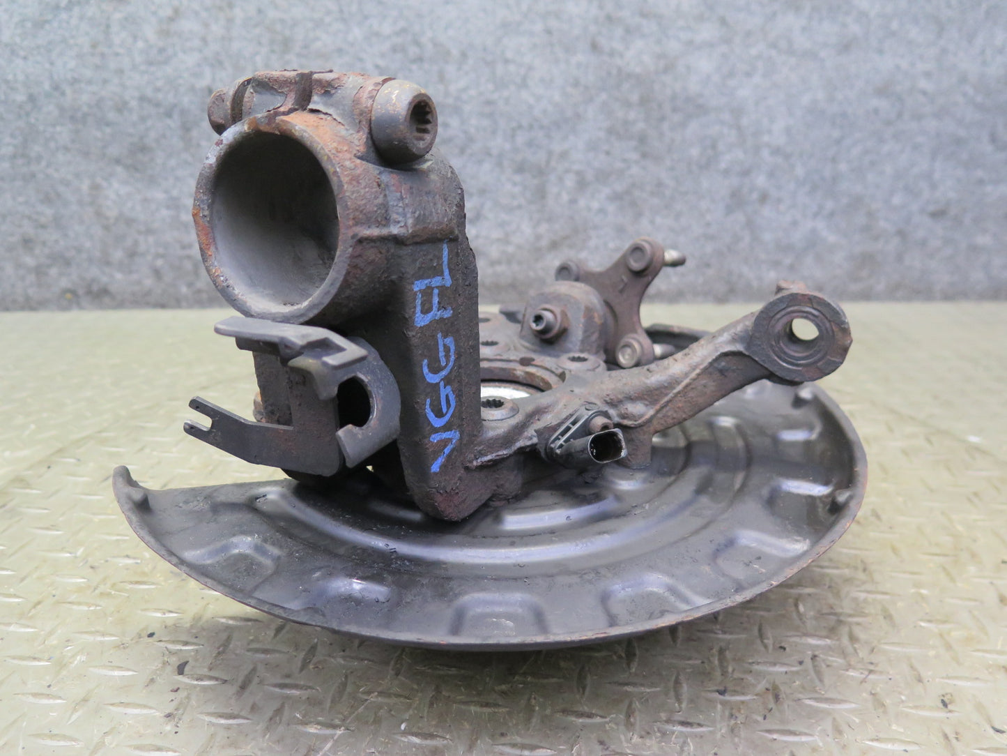 12-13 VW Golf R MK6 AWD Front Left Spindle Knuckle Wheel Hub Bearing OEM