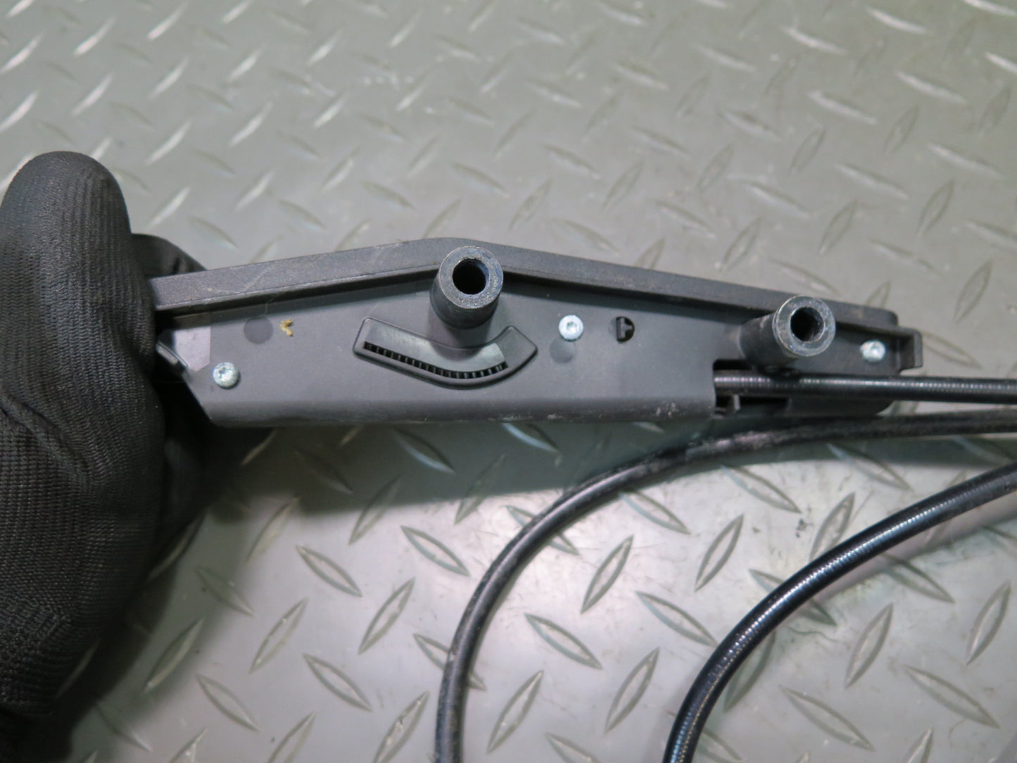 2004-2009 Cadillac XLR Left Driver Side Door Lock Latch W/ Handle & Cable
