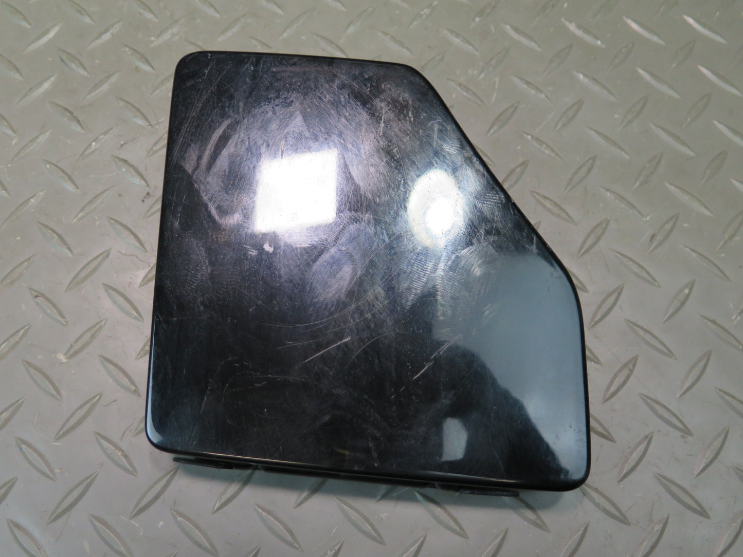 2004-2009 Cadillac XLR Fuel Tank Filler Door Lid Cover Black