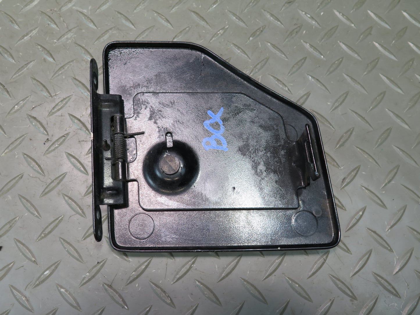 2004-2009 Cadillac XLR Fuel Tank Filler Door Lid Cover Black