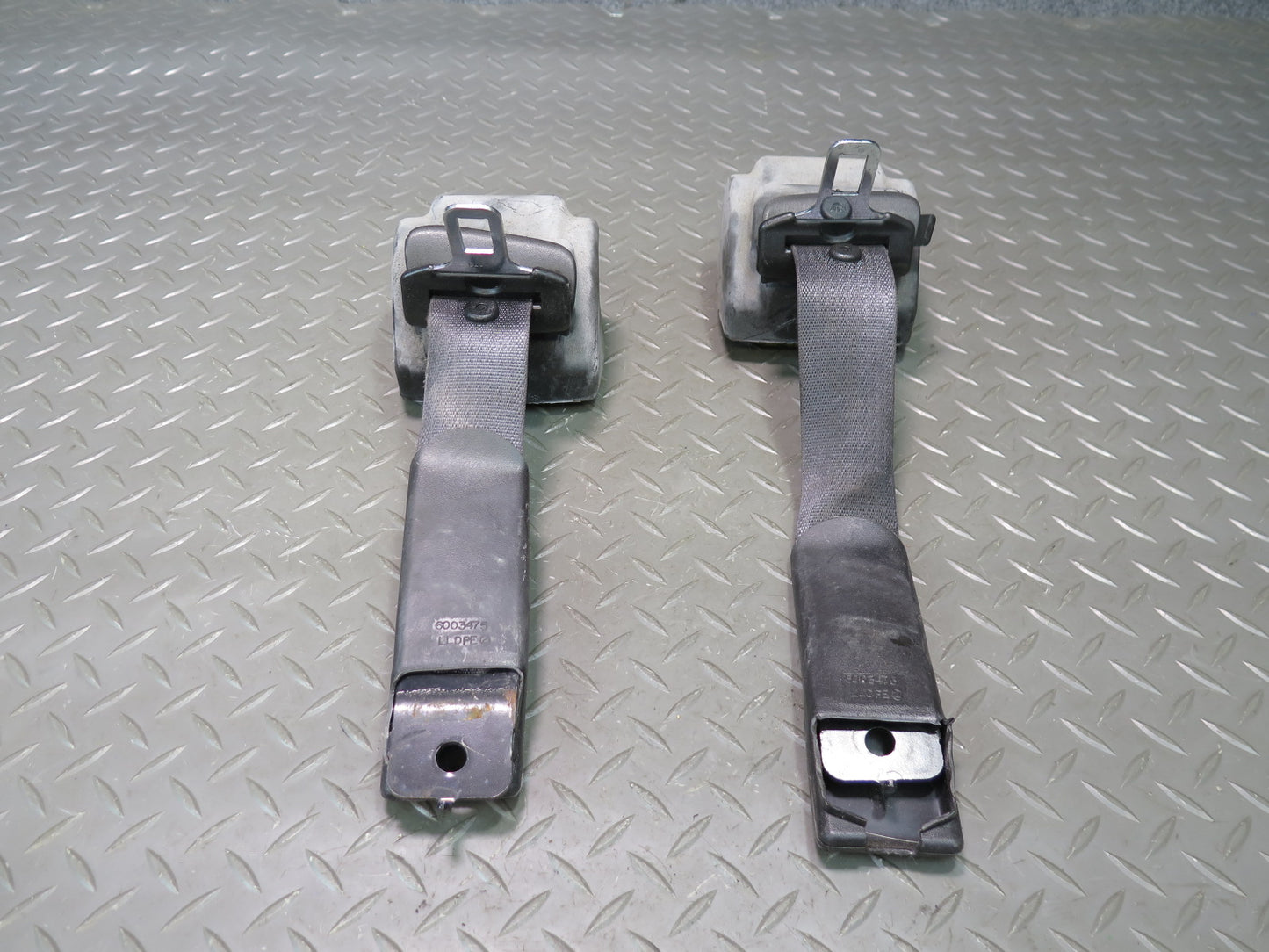 04-09 CADILLAC XLR FRONT LEFT & RIGHT SIDE SEATBELT RETRACTOR SET OEM