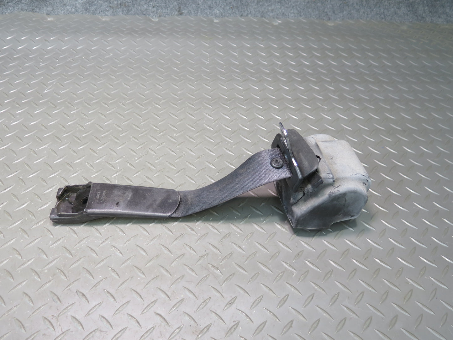 04-09 CADILLAC XLR FRONT LEFT & RIGHT SIDE SEATBELT RETRACTOR SET OEM