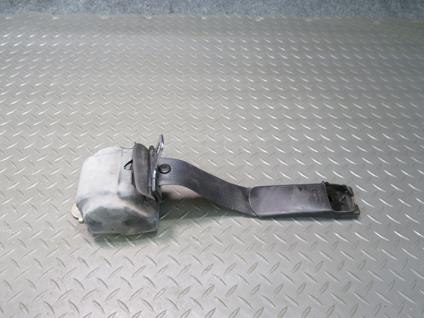 04-09 CADILLAC XLR FRONT LEFT & RIGHT SIDE SEATBELT RETRACTOR SET OEM