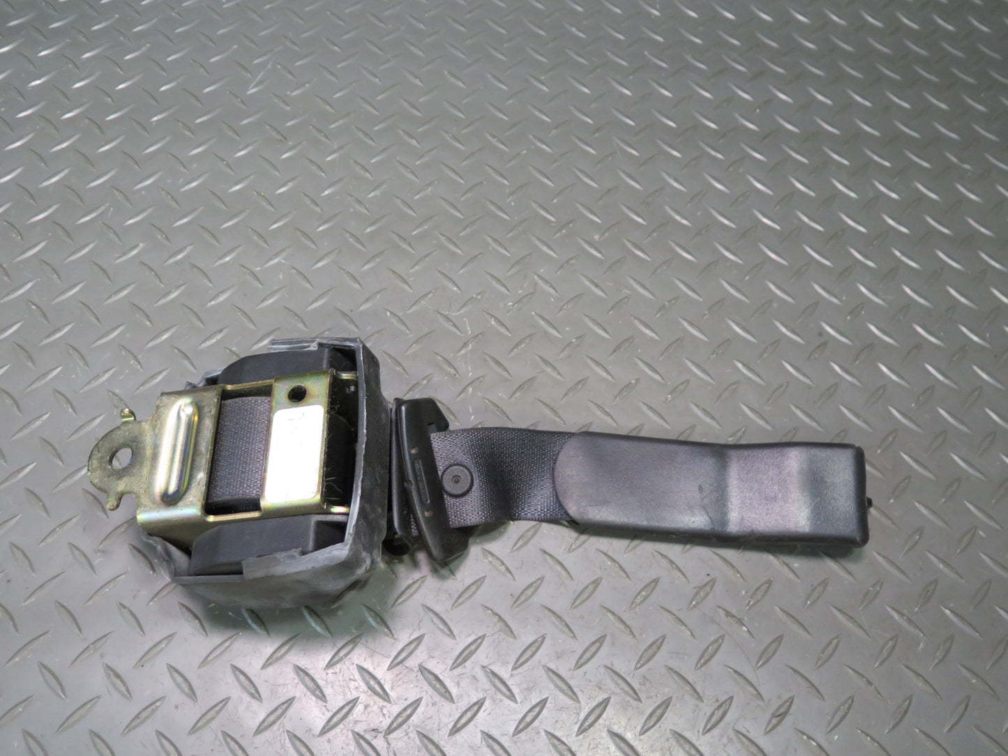 04-09 CADILLAC XLR FRONT LEFT & RIGHT SIDE SEATBELT RETRACTOR SET OEM