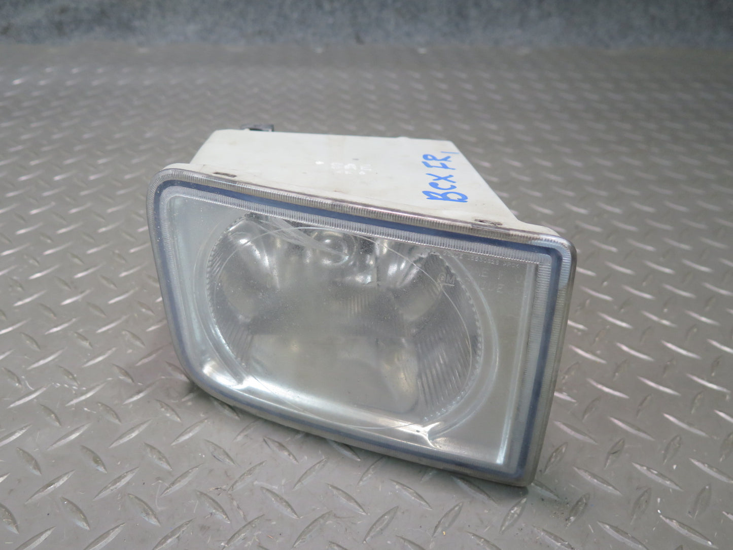 2004-2008 Cadillac XLR Front Left & Right Side Fog Light Lamp Set of 2