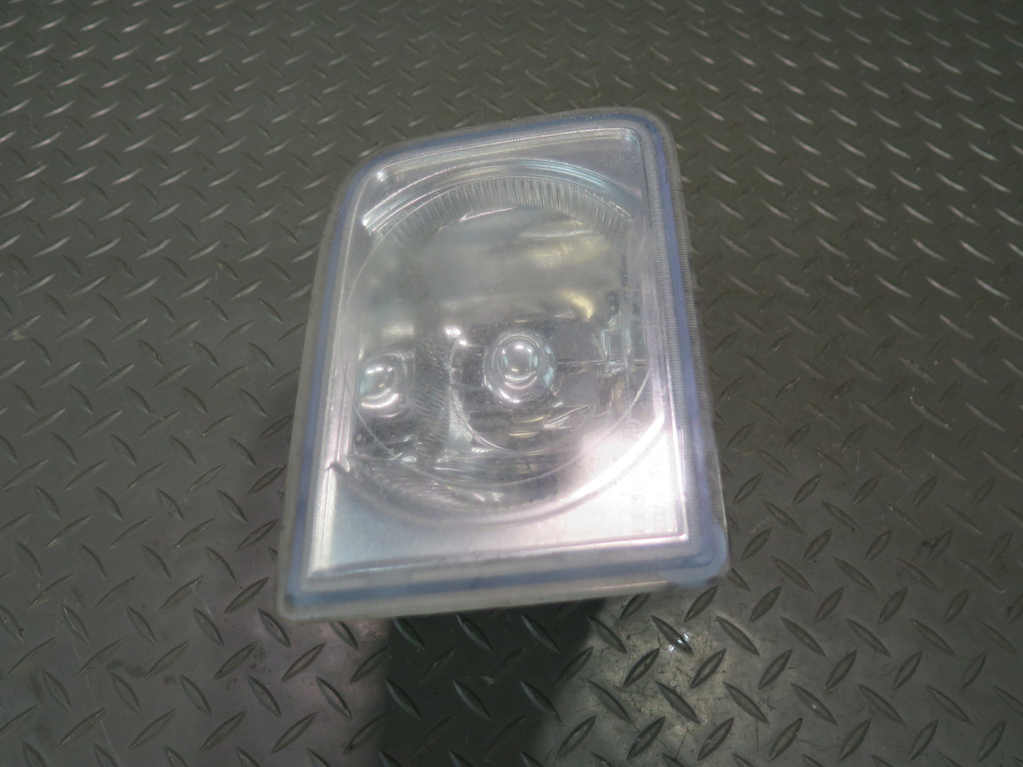 2004-2008 Cadillac XLR Front Left & Right Side Fog Light Lamp Set of 2