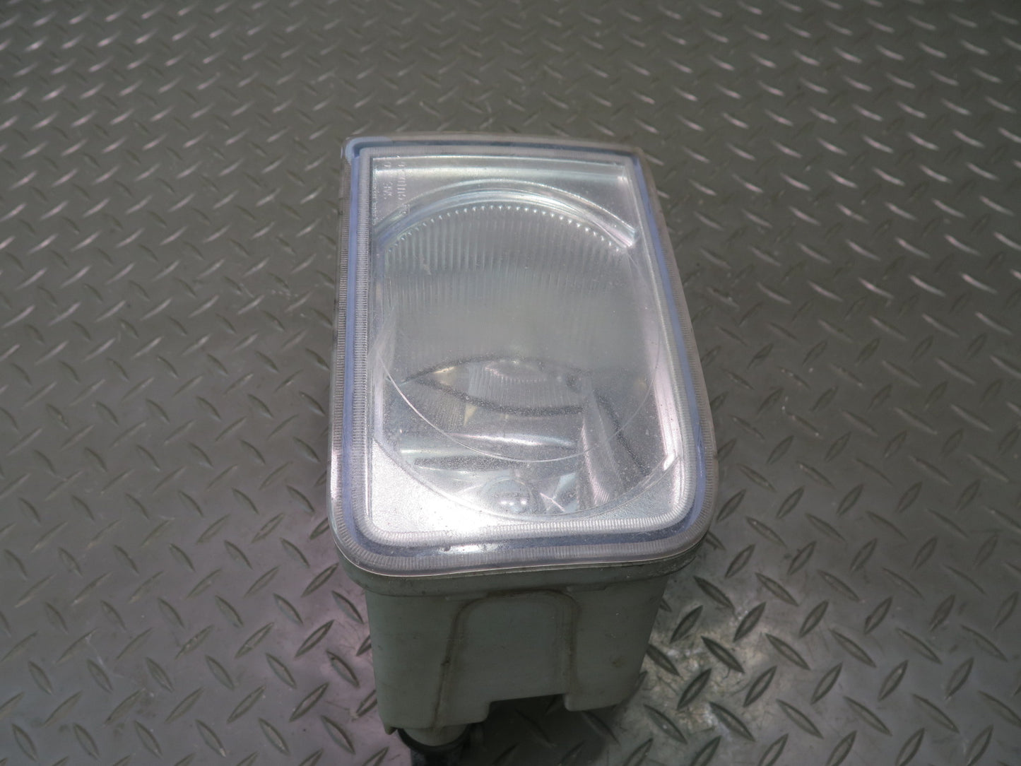 2004-2008 Cadillac XLR Front Left & Right Side Fog Light Lamp Set of 2
