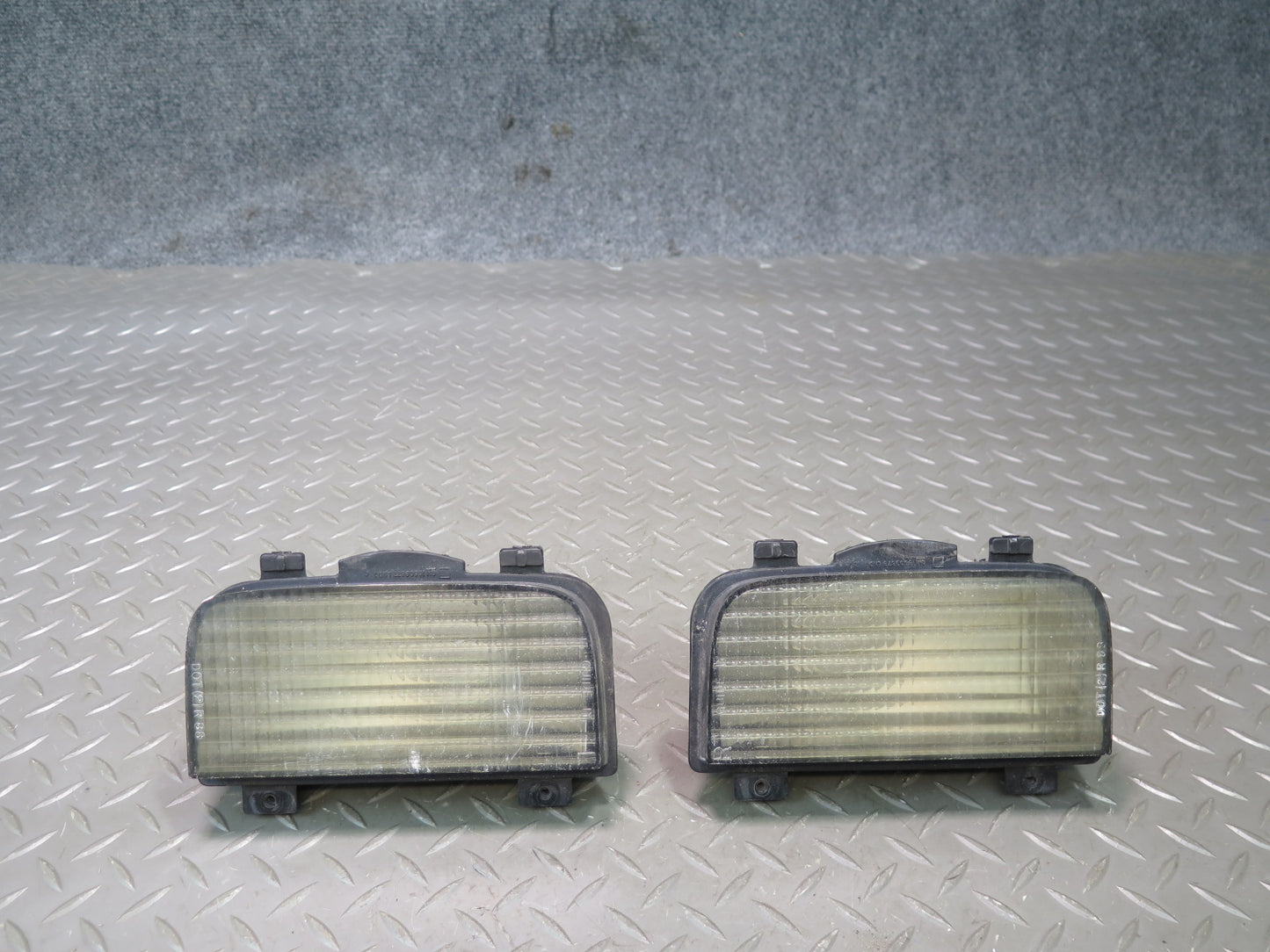 91-96 Chevrolet Corvette C4 Rear Bumper Reverse Back UP Light Lamp Set OEM