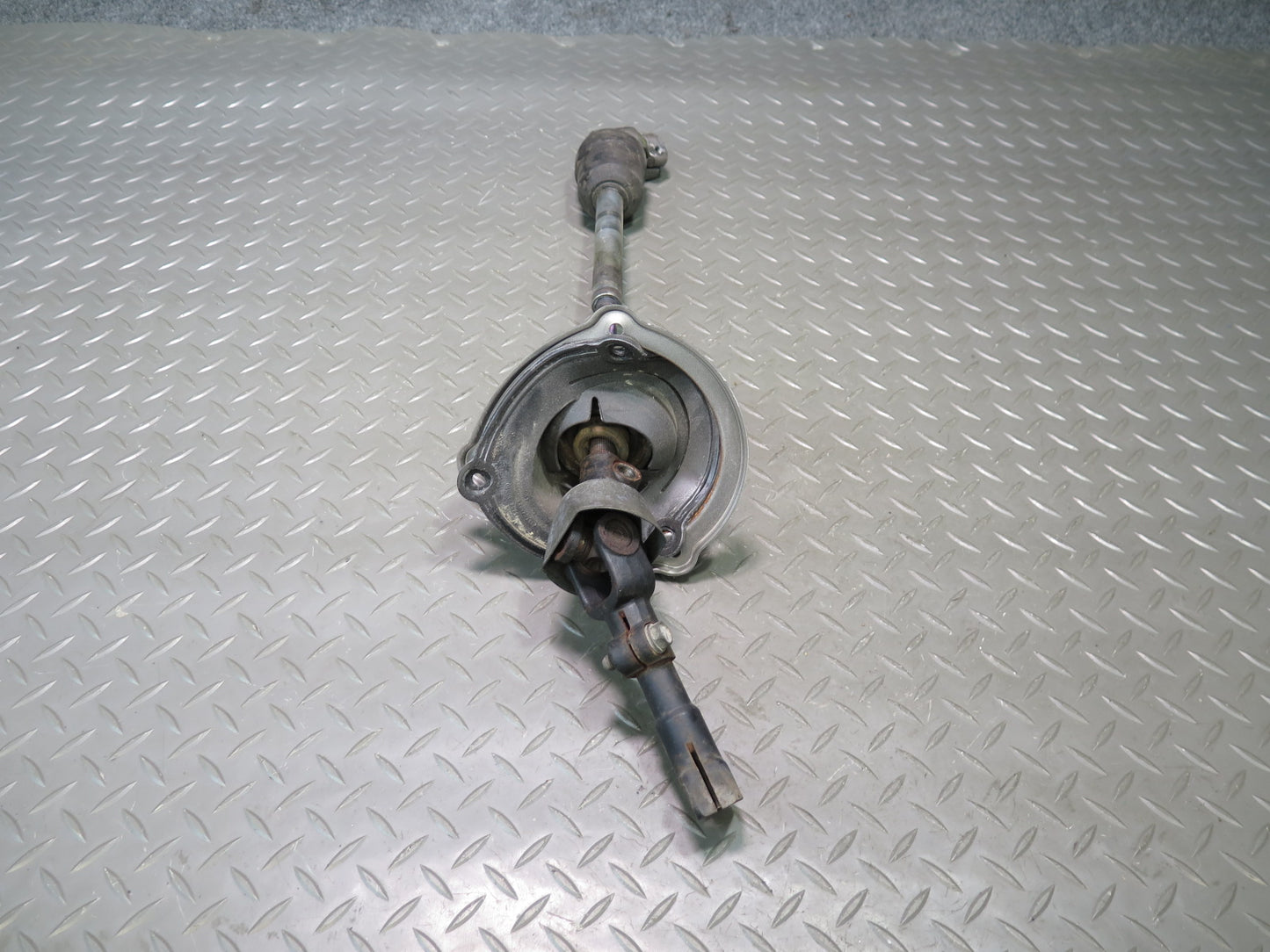 01-06 Lexus UCF30L LS430 Steering Column Lower U Joint Linkage Shaft OEM