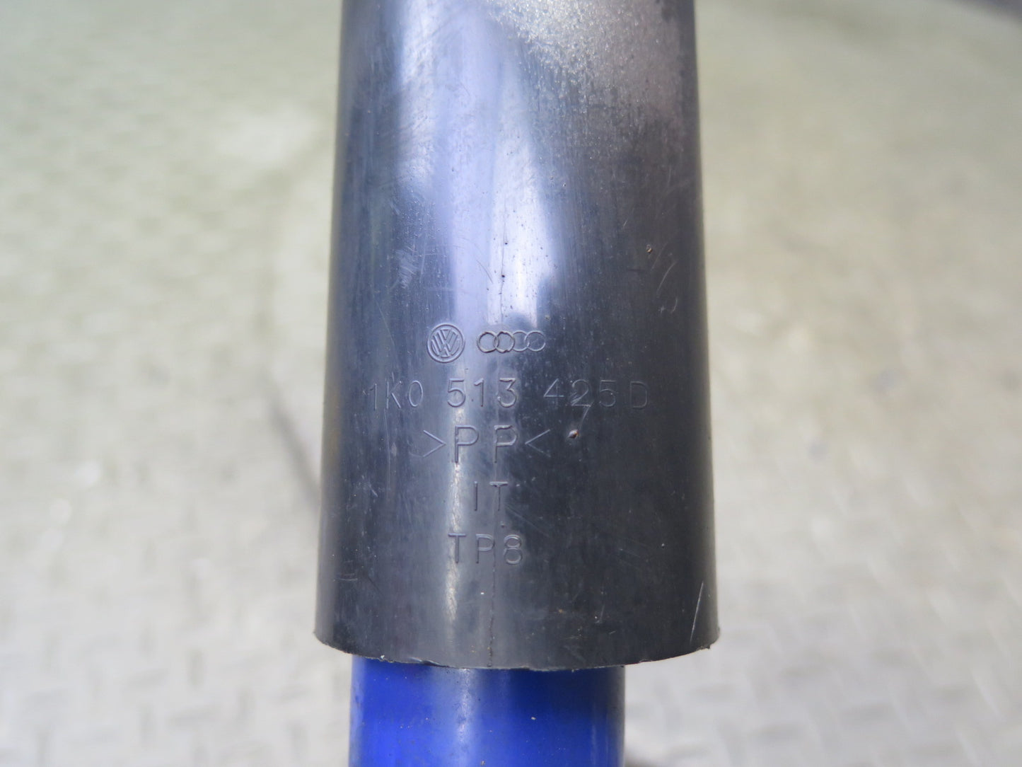 12-13 VW Golf R MK6 Set of 2 Rear Left & Right Strut Shock Absorber Aftermarket