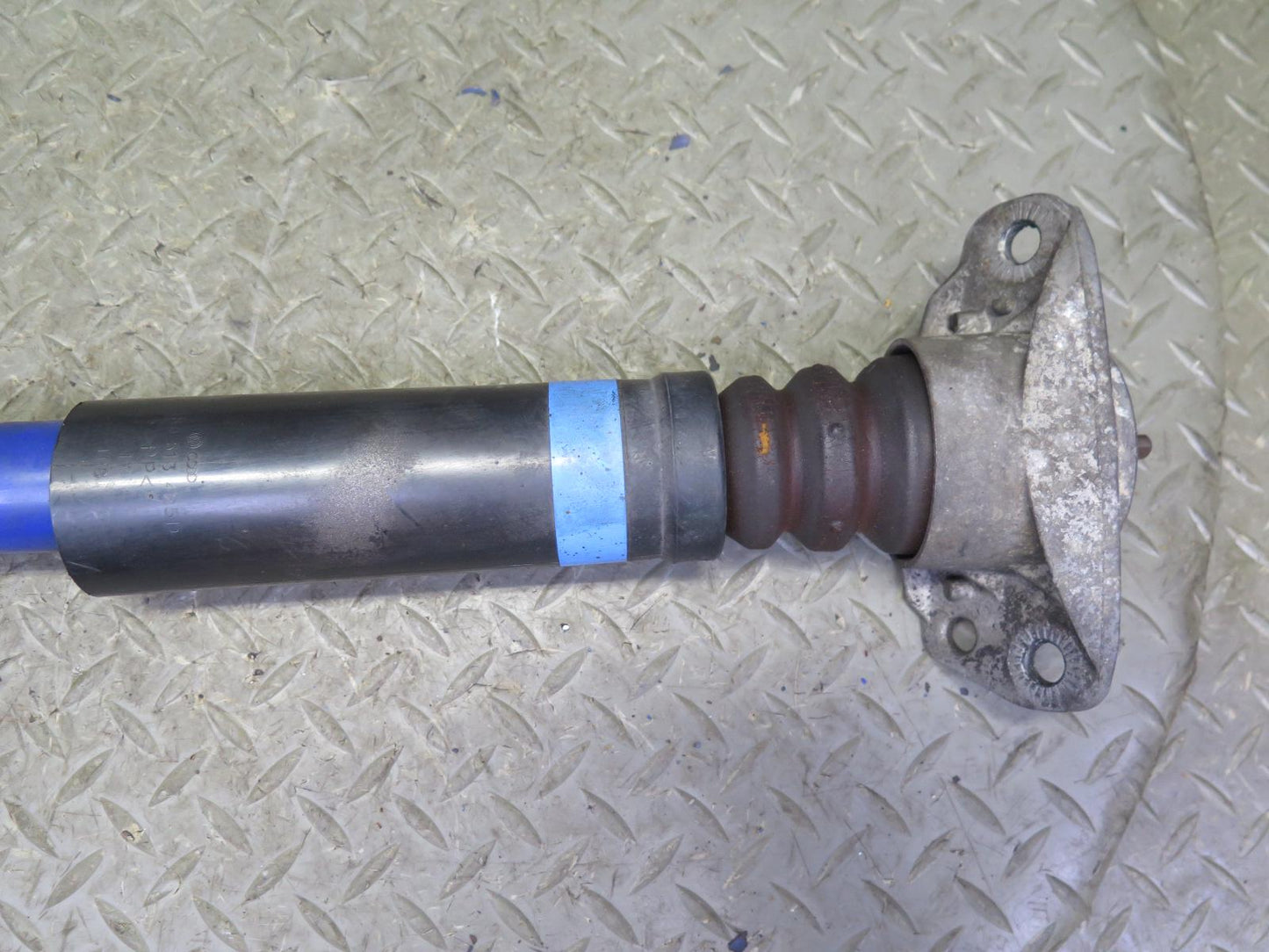 12-13 VW Golf R MK6 Set of 2 Rear Left & Right Strut Shock Absorber Aftermarket