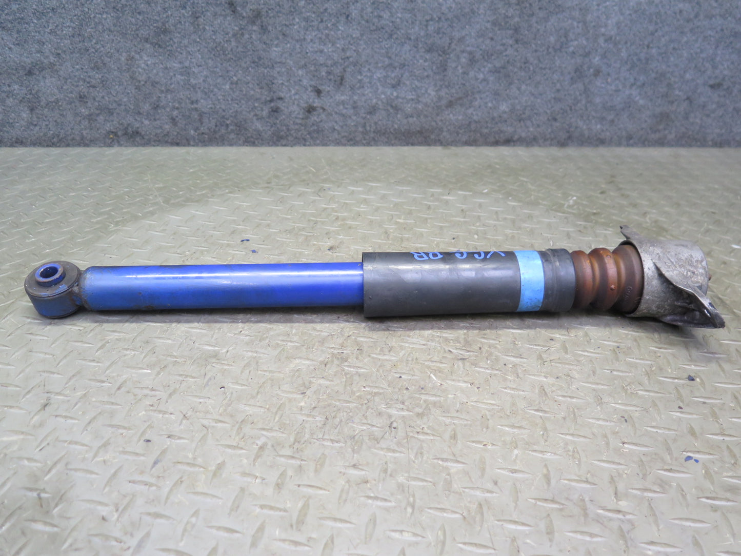 12-13 VW Golf R MK6 Set of 2 Rear Left & Right Strut Shock Absorber Aftermarket