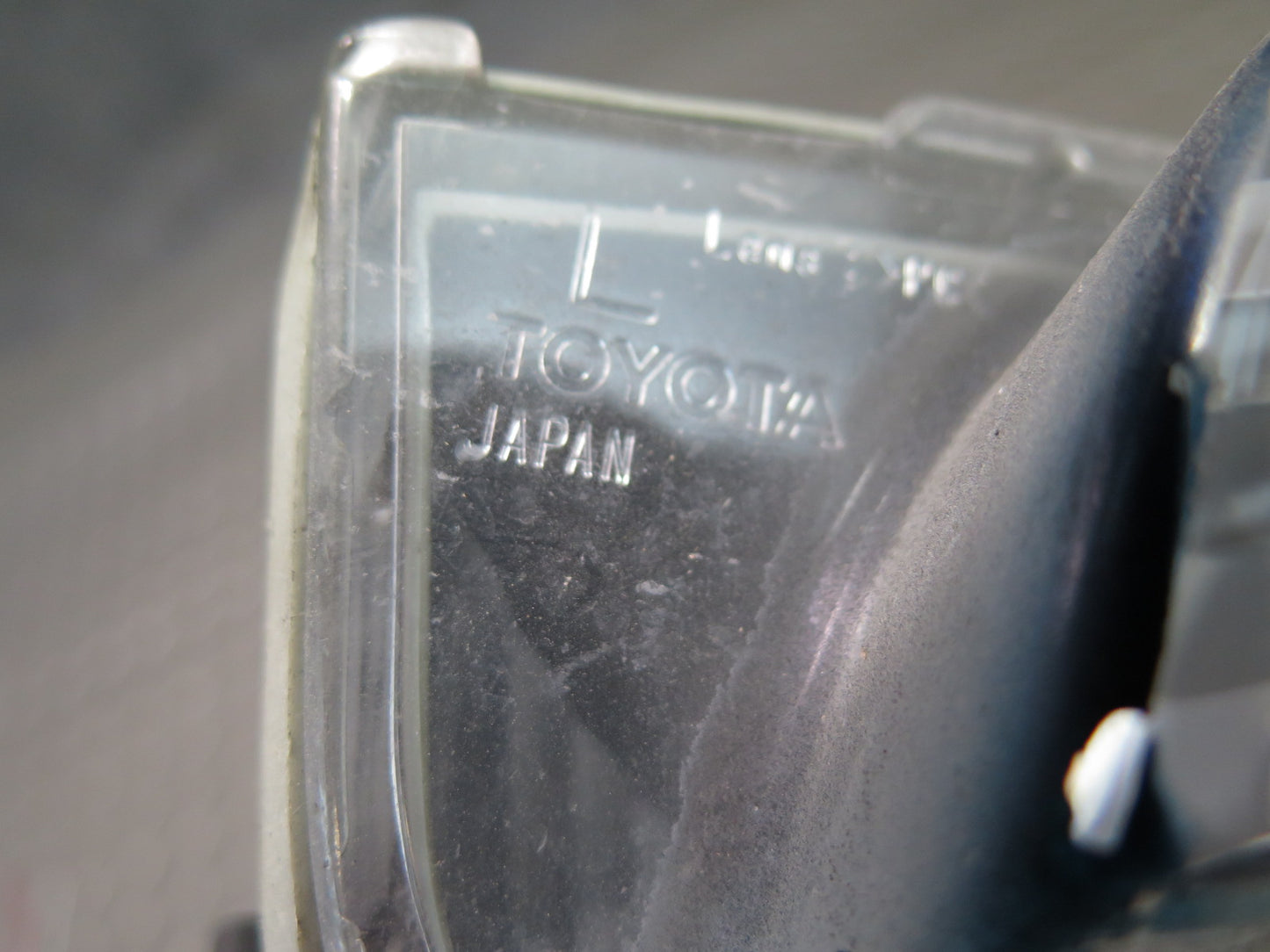 02-05 Lexus SC430 Set of 2 Rear Bumper Left & Right Backup Reverse Light OEM