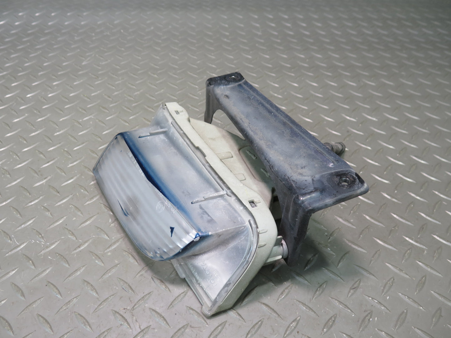 02-05 Lexus SC430 Set of 2 Rear Bumper Left & Right Backup Reverse Light OEM