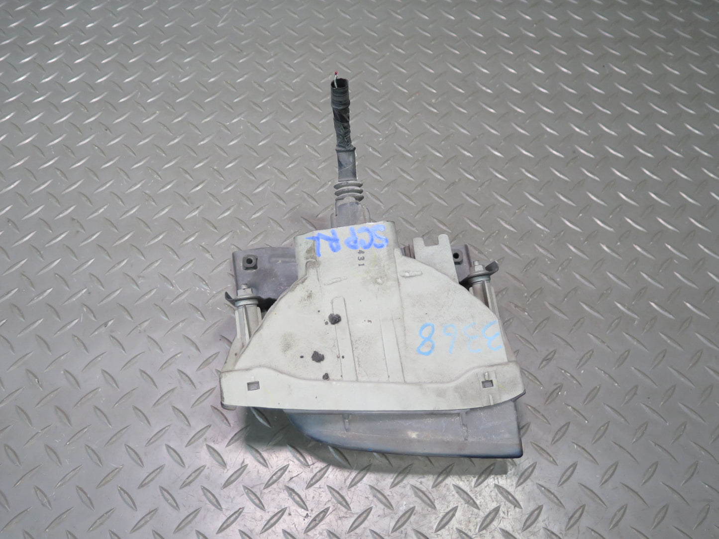 02-05 Lexus SC430 Set of 2 Rear Bumper Left & Right Backup Reverse Light OEM