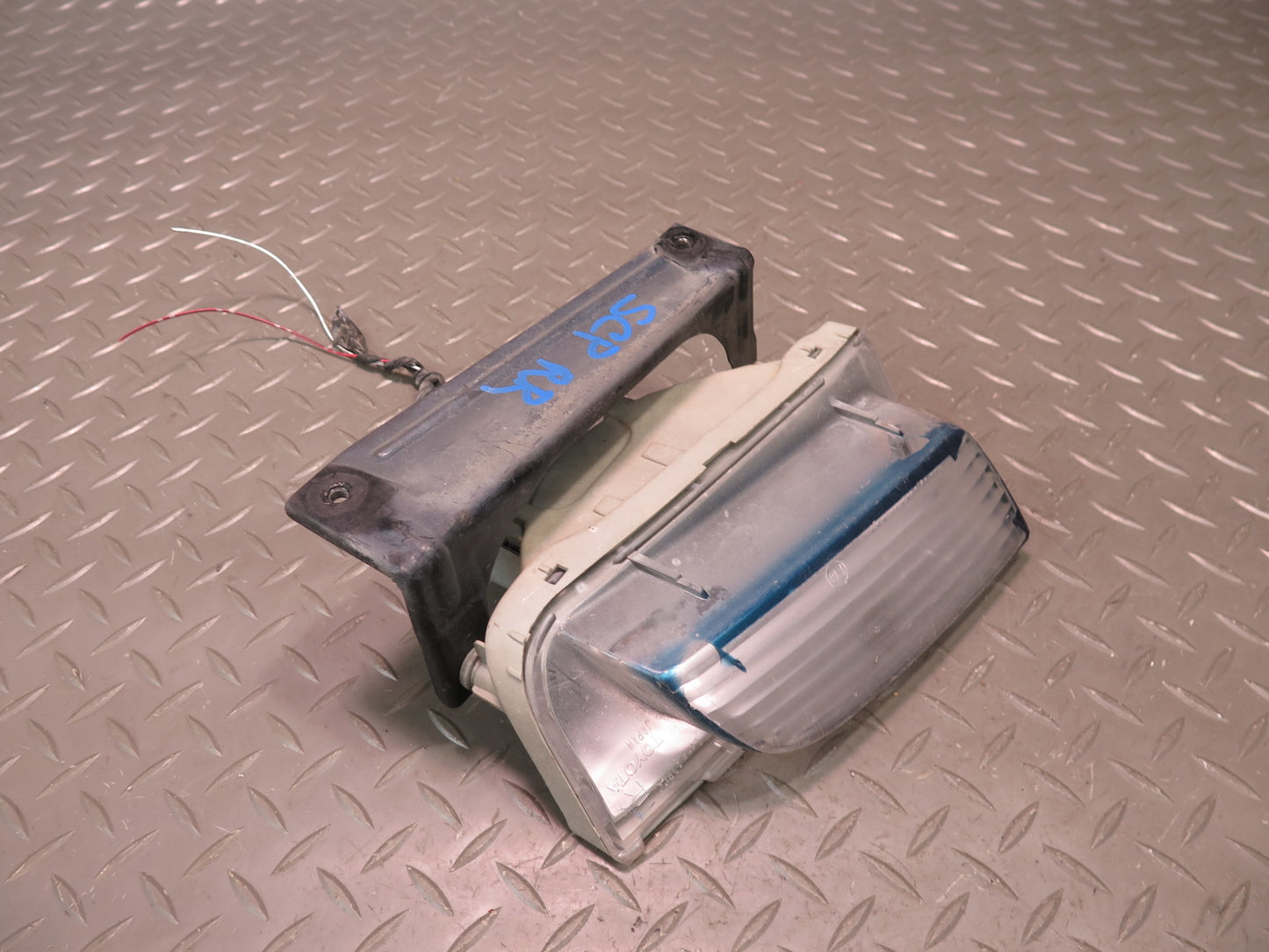 02-05 Lexus SC430 Set of 2 Rear Bumper Left & Right Backup Reverse Light OEM