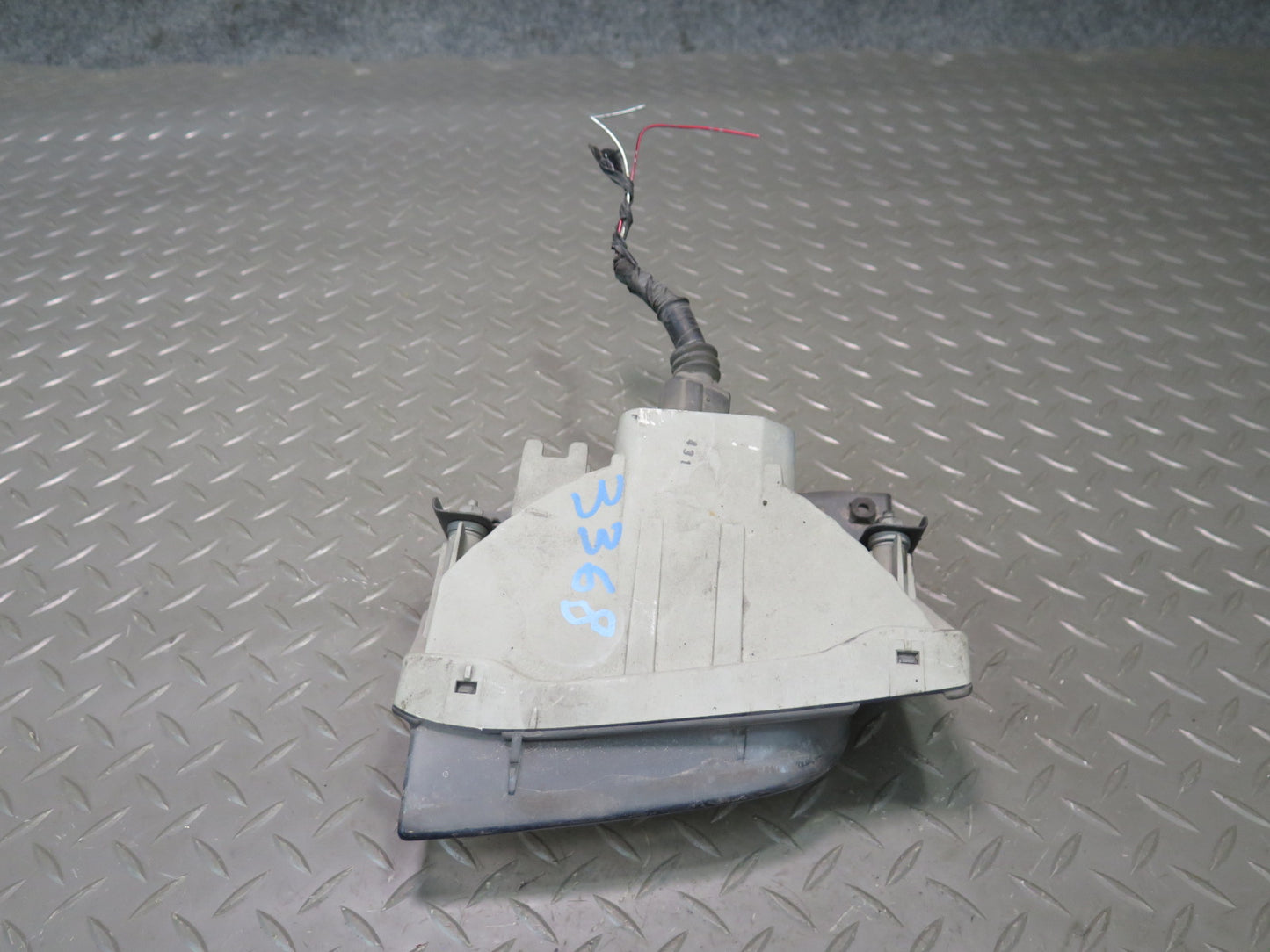 02-05 Lexus SC430 Set of 2 Rear Bumper Left & Right Backup Reverse Light OEM