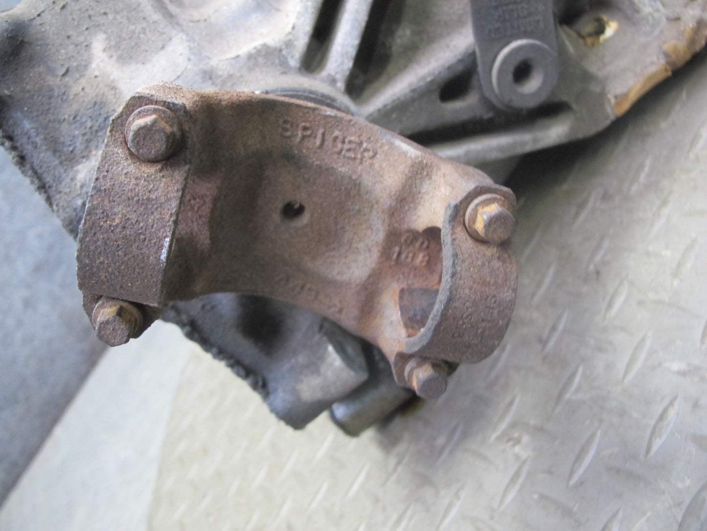88-96 Chevrolet Corvette C4 A/T Dana 36 Rear Differential Carrier 2.59 Ratio 41k