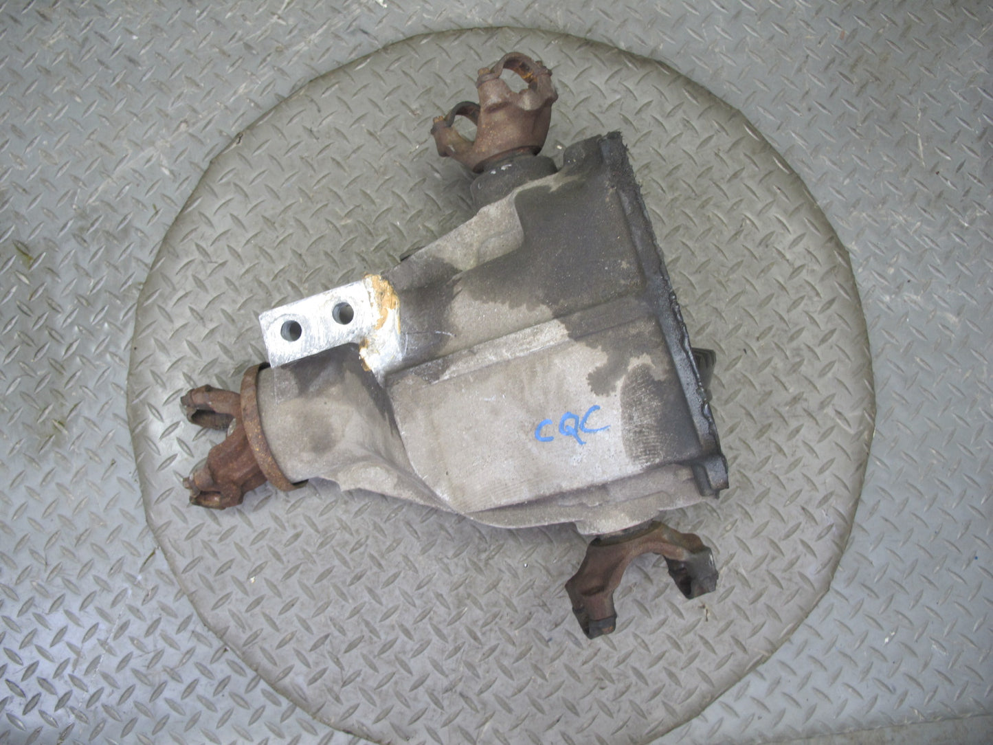 88-96 Chevrolet Corvette C4 A/T Dana 36 Rear Differential Carrier 2.59 Ratio 41k