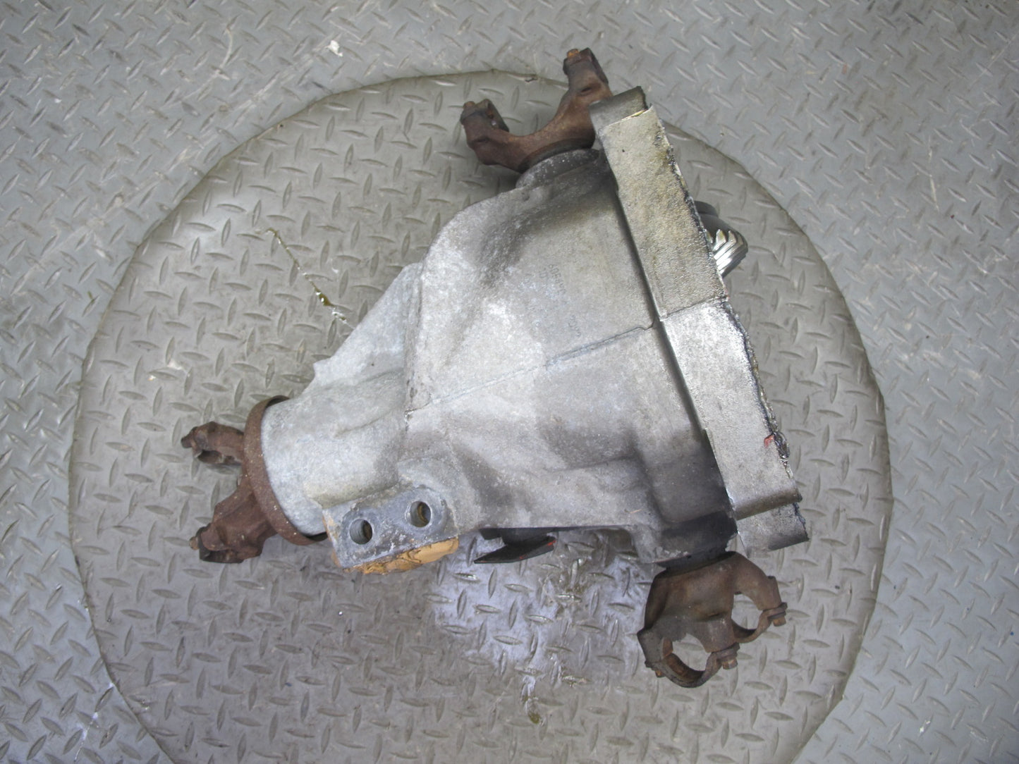 88-96 Chevrolet Corvette C4 A/T Dana 36 Rear Differential Carrier 2.59 Ratio 41k