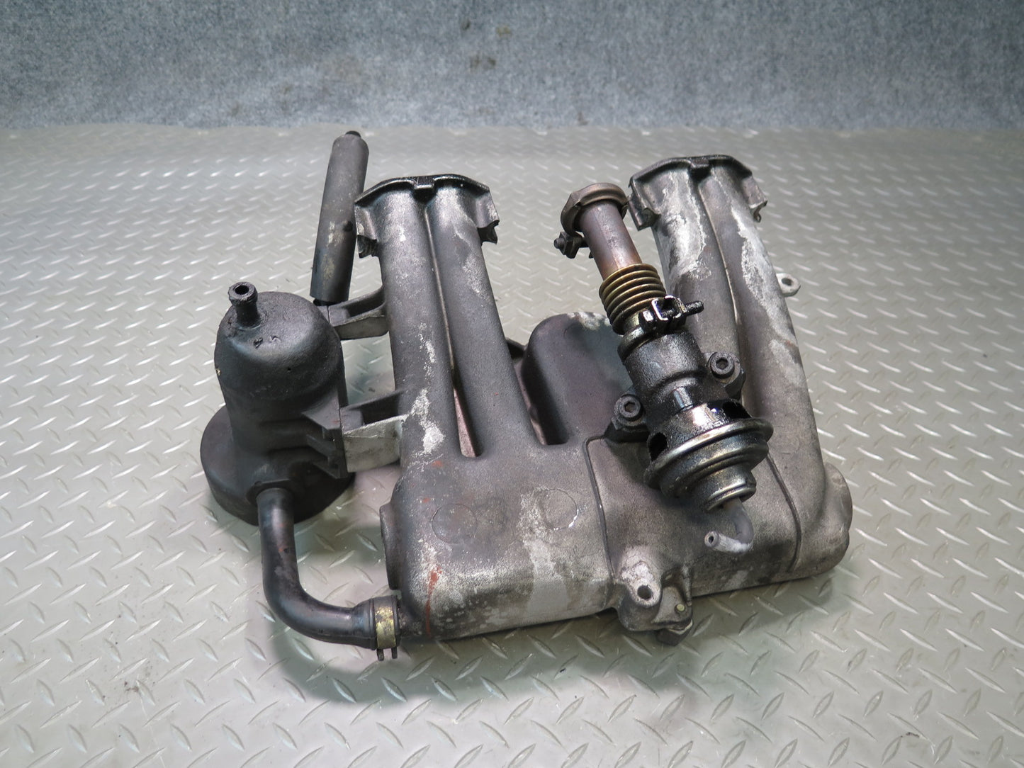 81-83 Mercedes W123 240D 616.912 Engine Intake Manifold w EGR Valve OEM