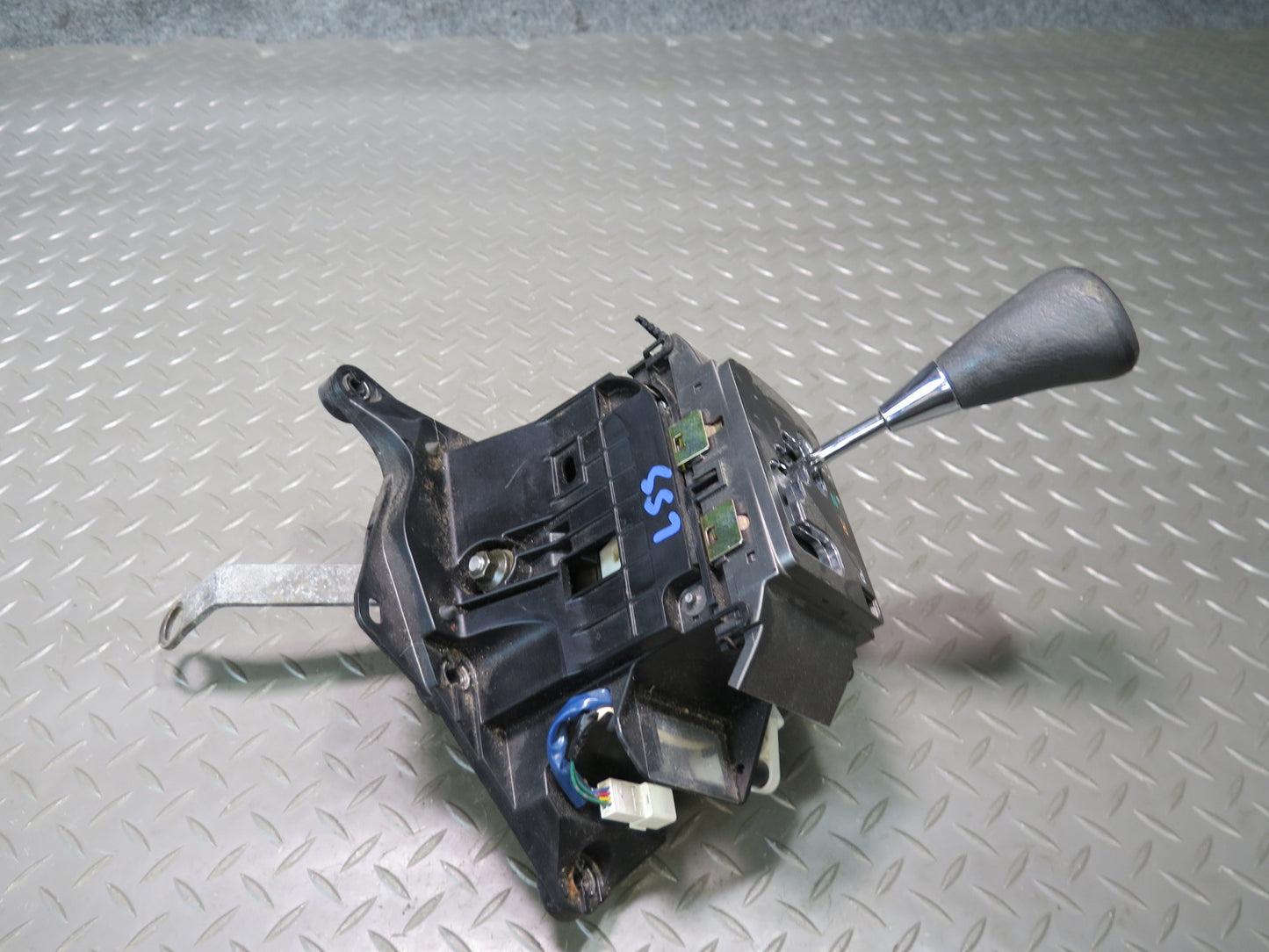 04-06 Lexus UCF30L LS430 A/T Automatic Transmission Shifter Assembly OEM