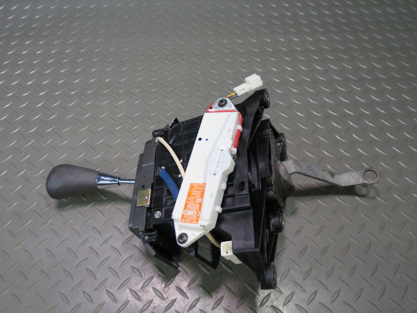 04-06 Lexus UCF30L LS430 A/T Automatic Transmission Shifter Assembly OEM