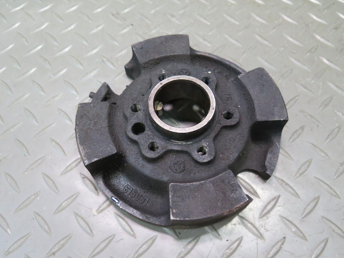 81-83 Mercedes W123 240D OM616 Engine Crankshaft Vibration Damper Pulley OEM