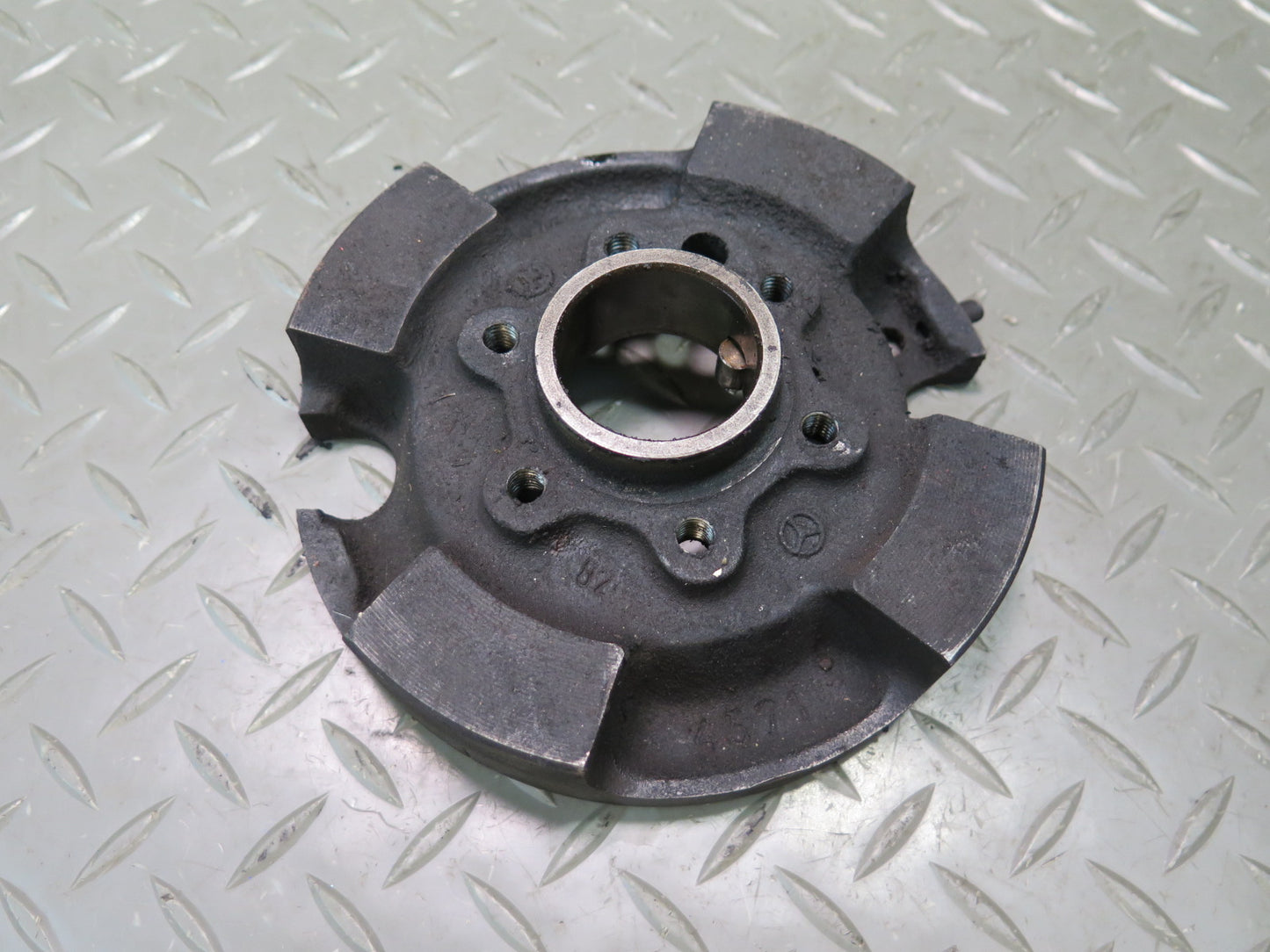 81-83 Mercedes W123 240D OM616 Engine Crankshaft Vibration Damper Pulley OEM