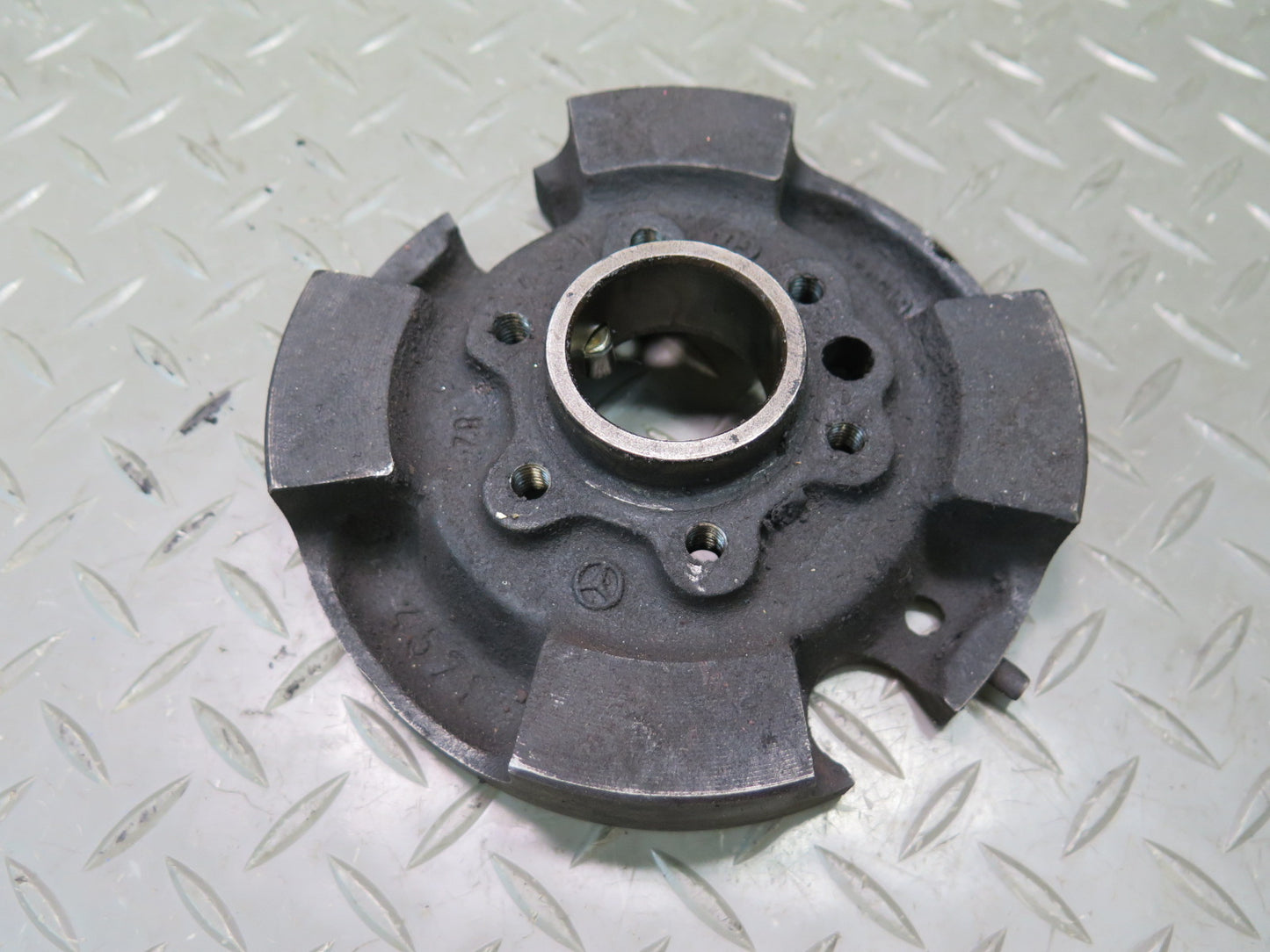 81-83 Mercedes W123 240D OM616 Engine Crankshaft Vibration Damper Pulley OEM